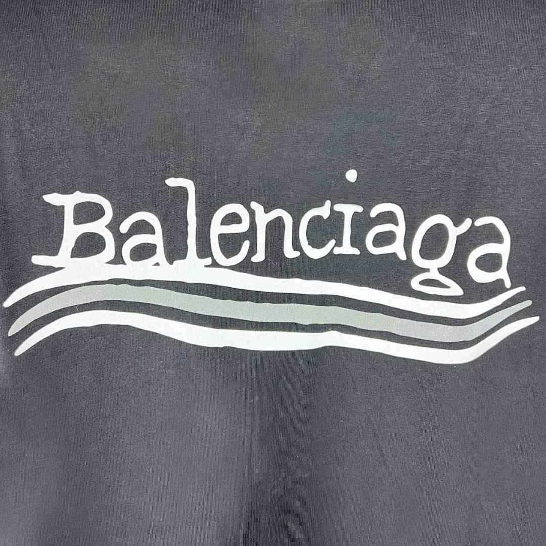 Balenciaga T-Shirt Style 036 detail view 3