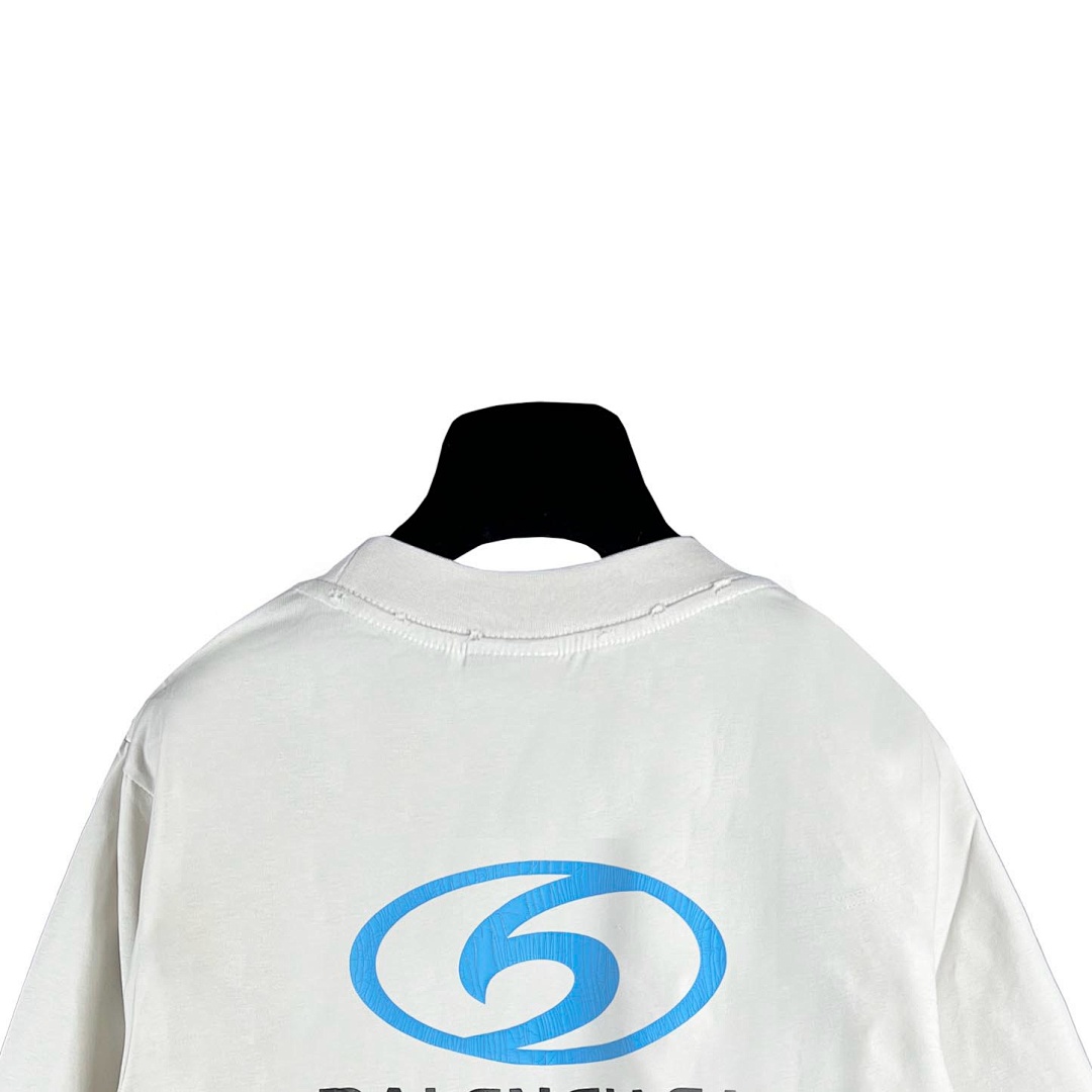 Balenciaga T-Shirt Style 040 detail view 4