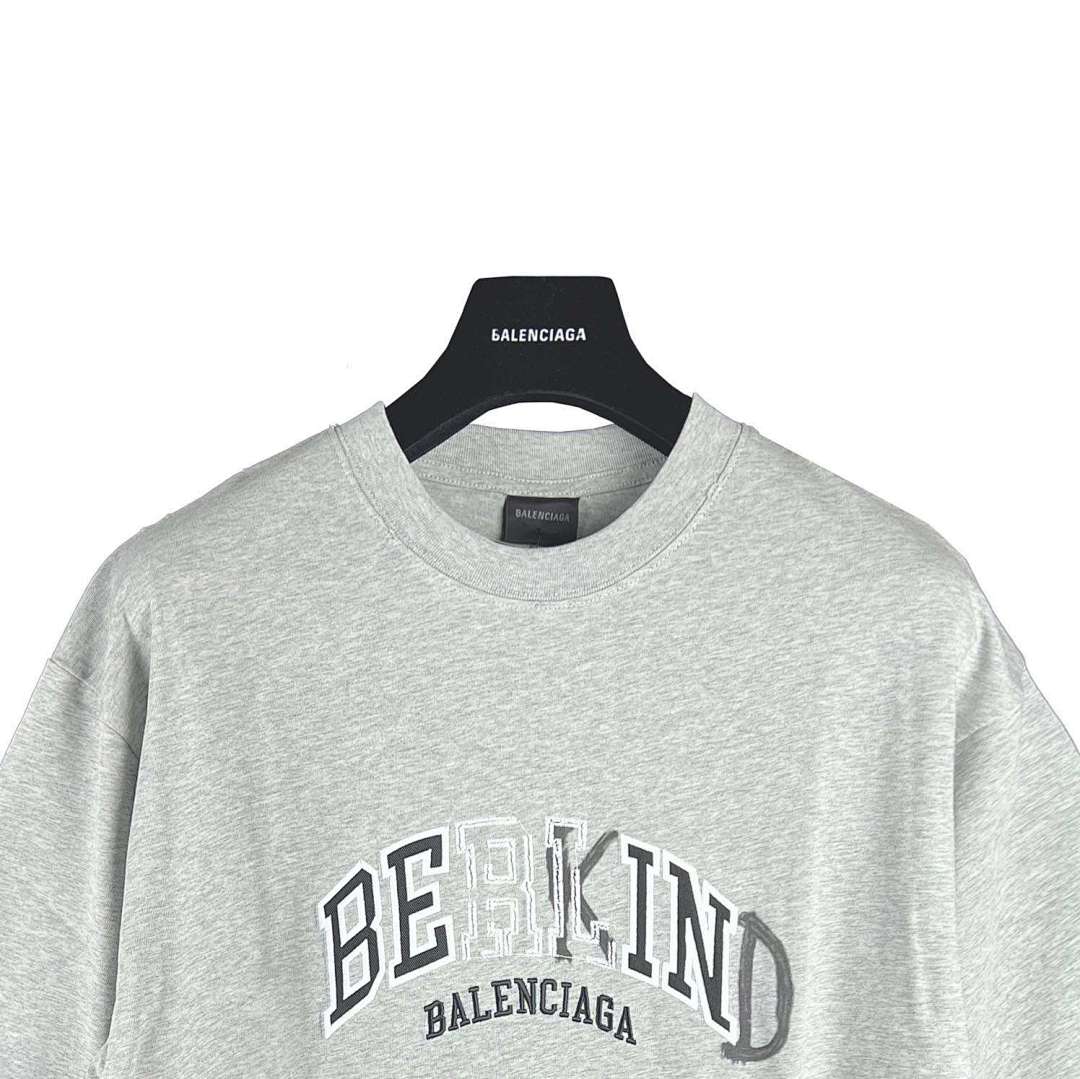 Balenciaga T-Shirt Style 044 detail view 4
