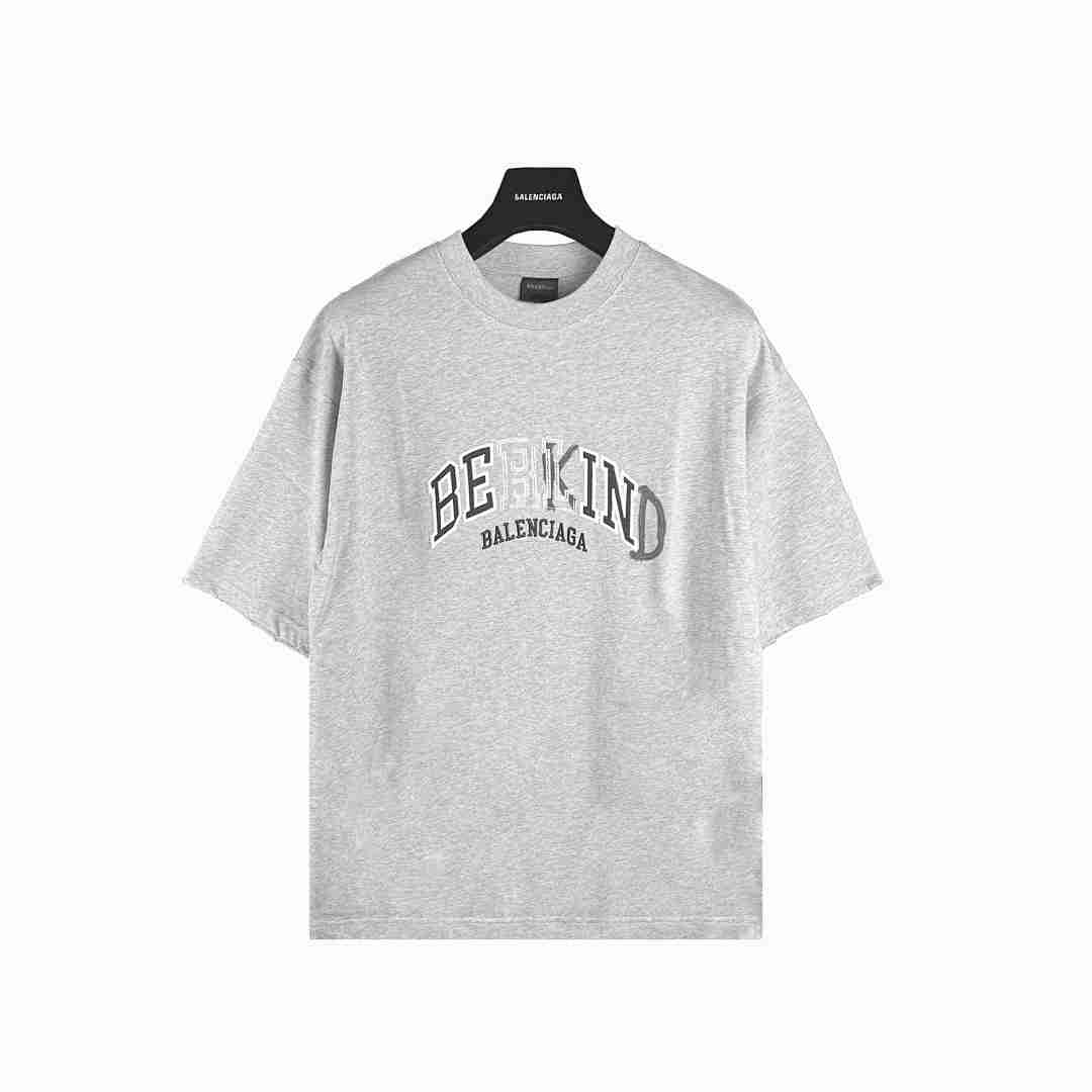 Balenciaga T-Shirt Style 044 detail view 6