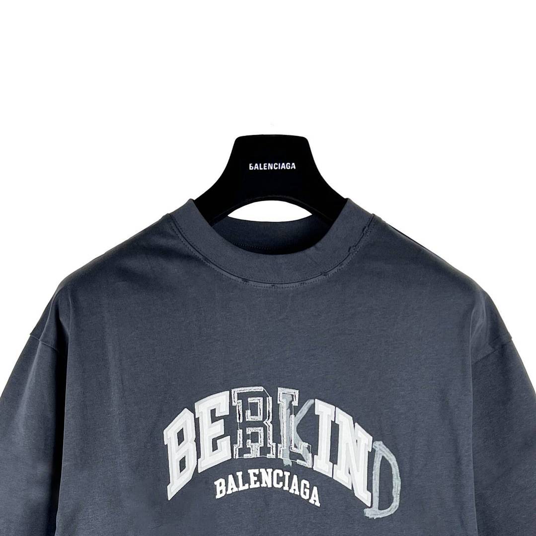 Balenciaga T-Shirt Style 045 detail view 3