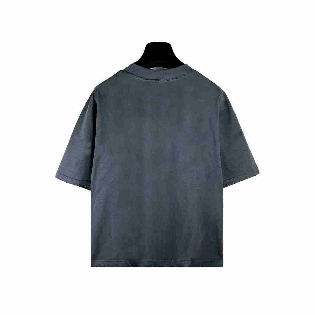 Balenciaga T-Shirt Style 045 detail view 5