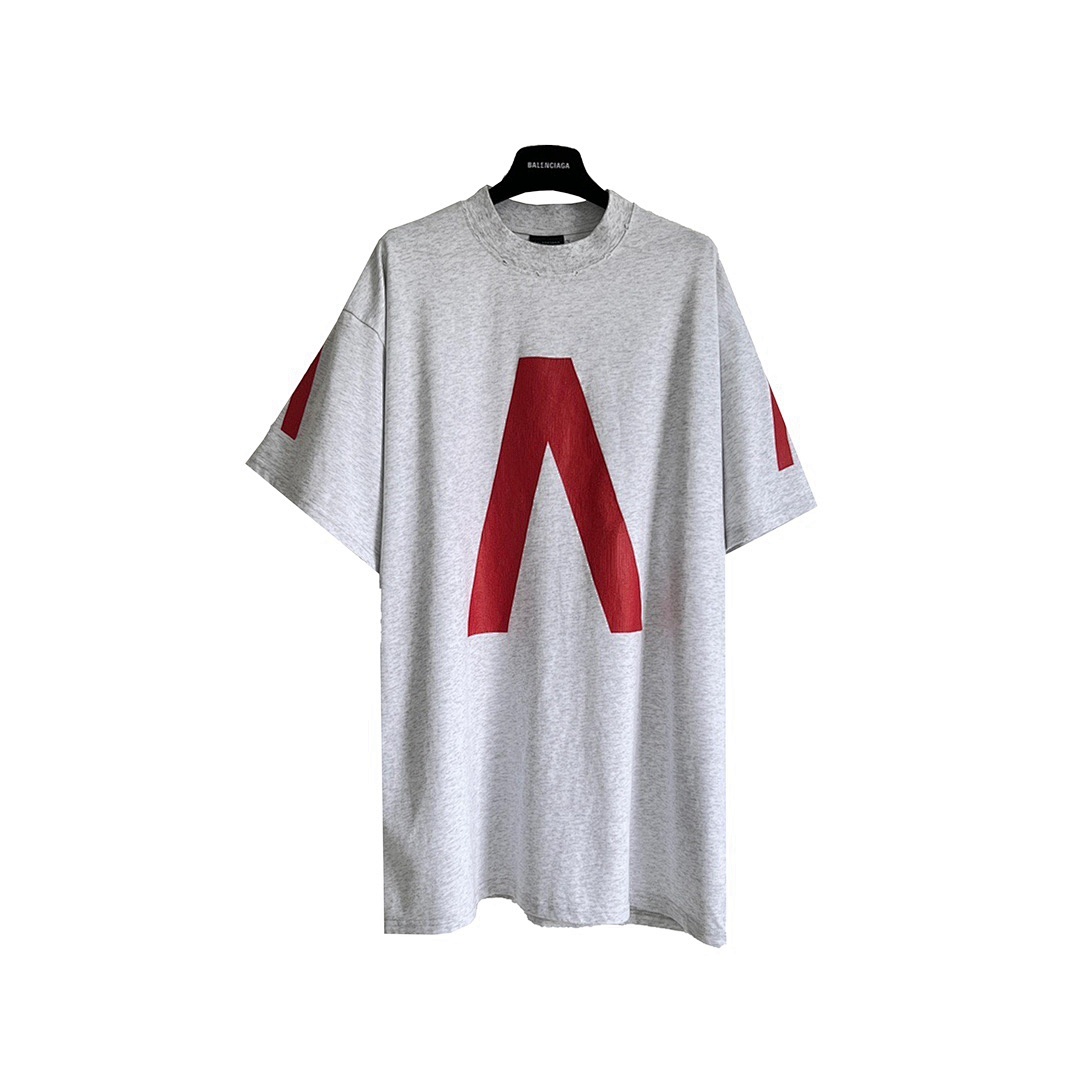 Balenciaga T-Shirt Style 048 detail view 2