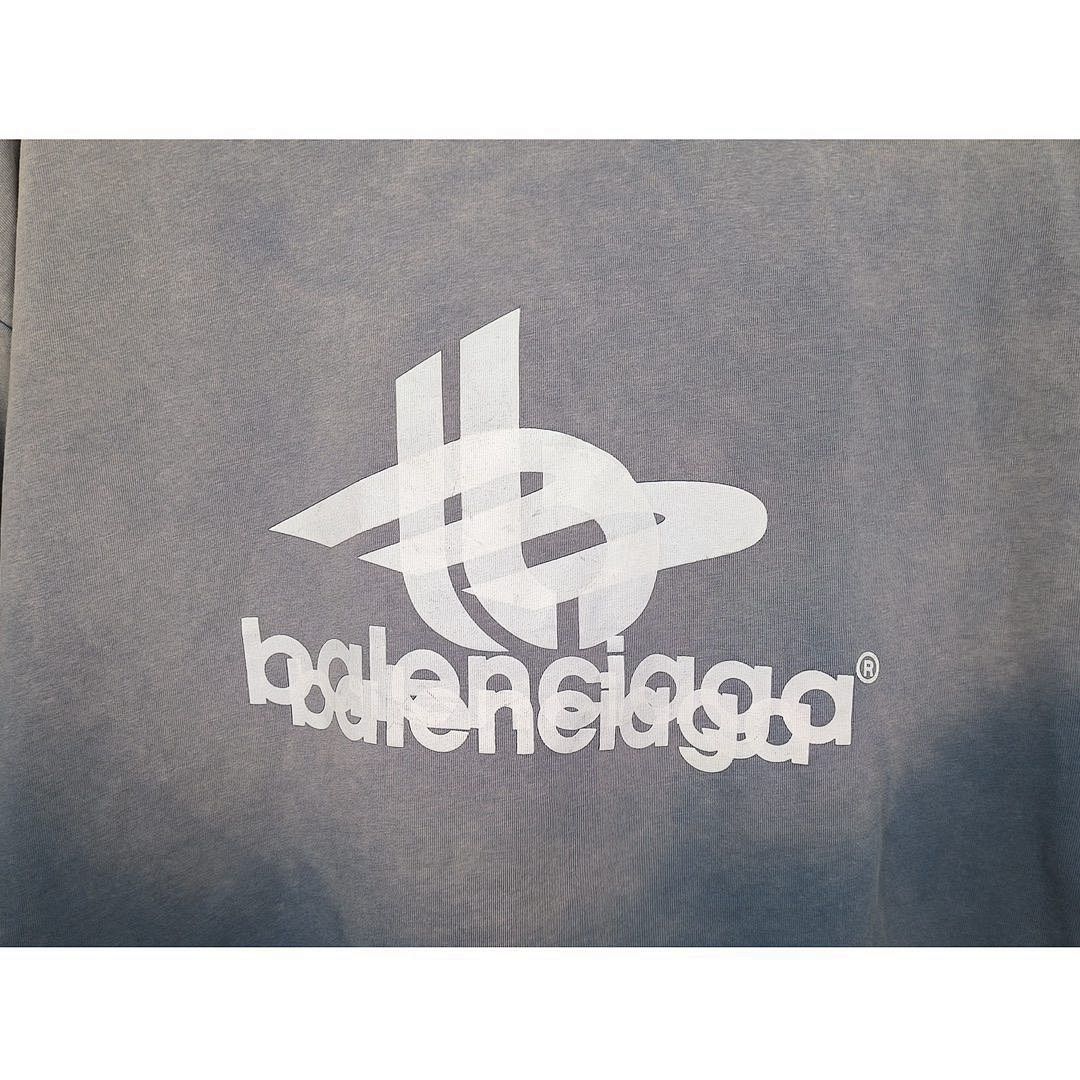 Balenciaga T-Shirt Style 049 detail view 1