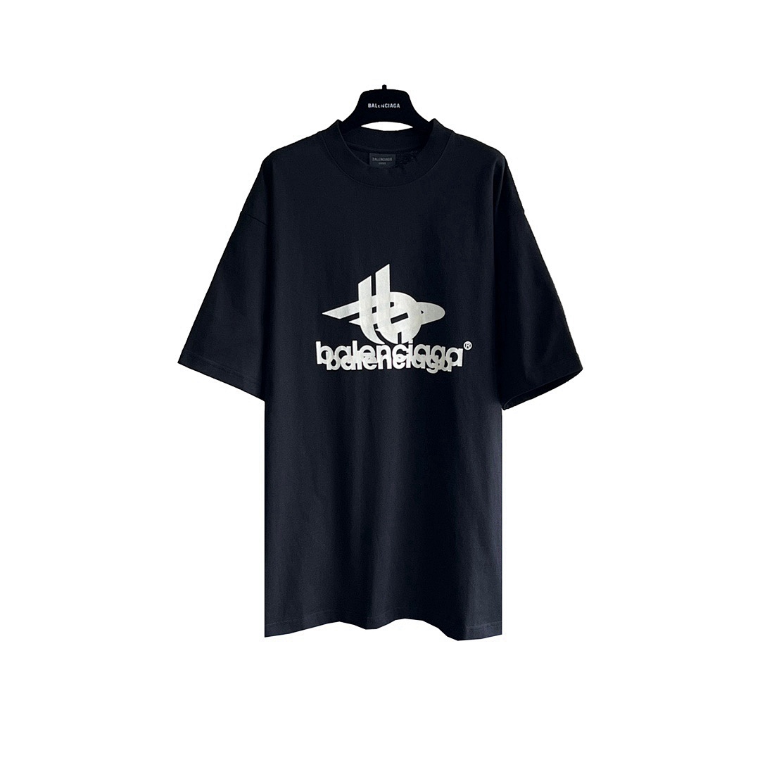 Balenciaga T-Shirt Style 051 detail view 3