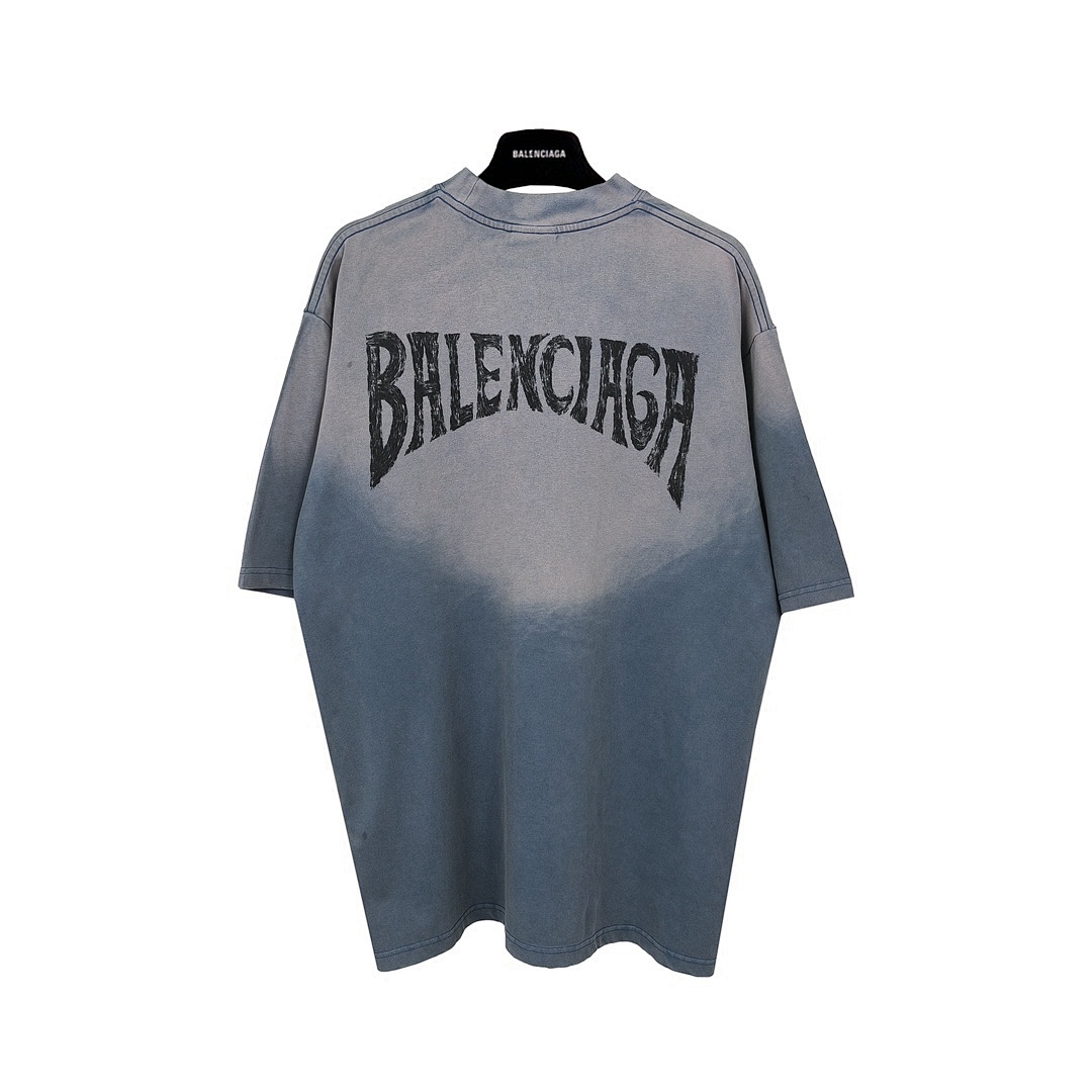 Balenciaga T-Shirt Style 061 detail view 3