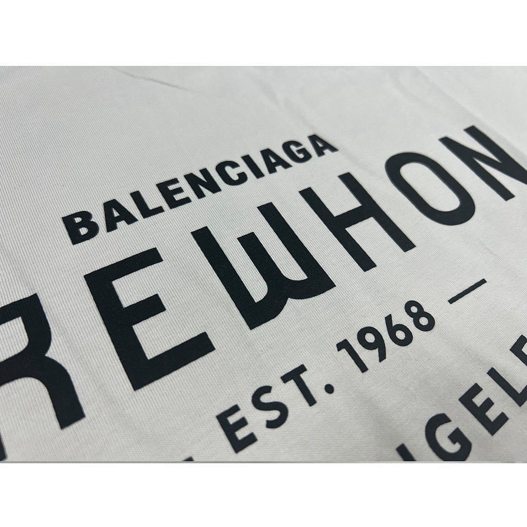 Balenciaga T-Shirt Style 063 detail view 2
