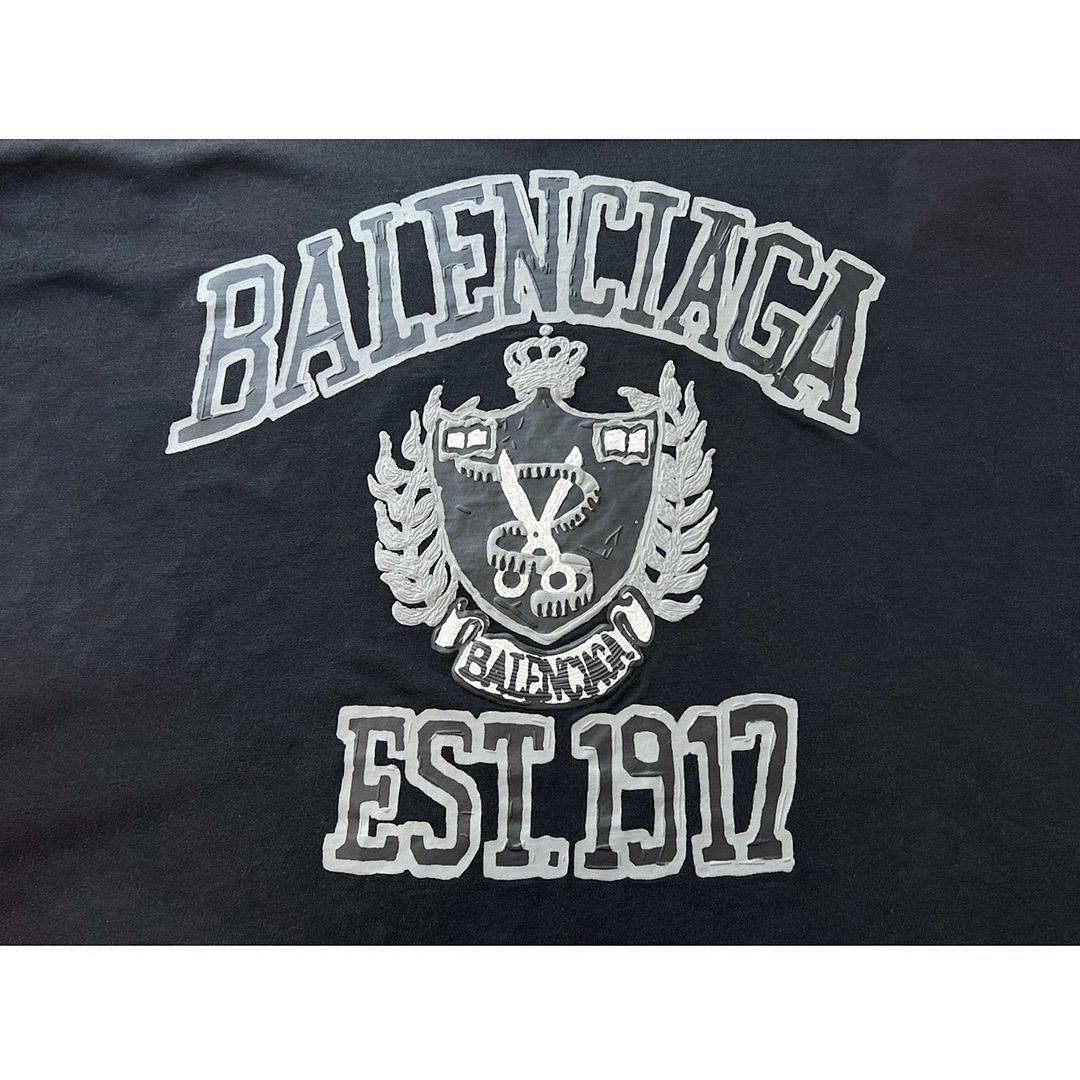 Balenciaga T-Shirt Style 068 detail view 2