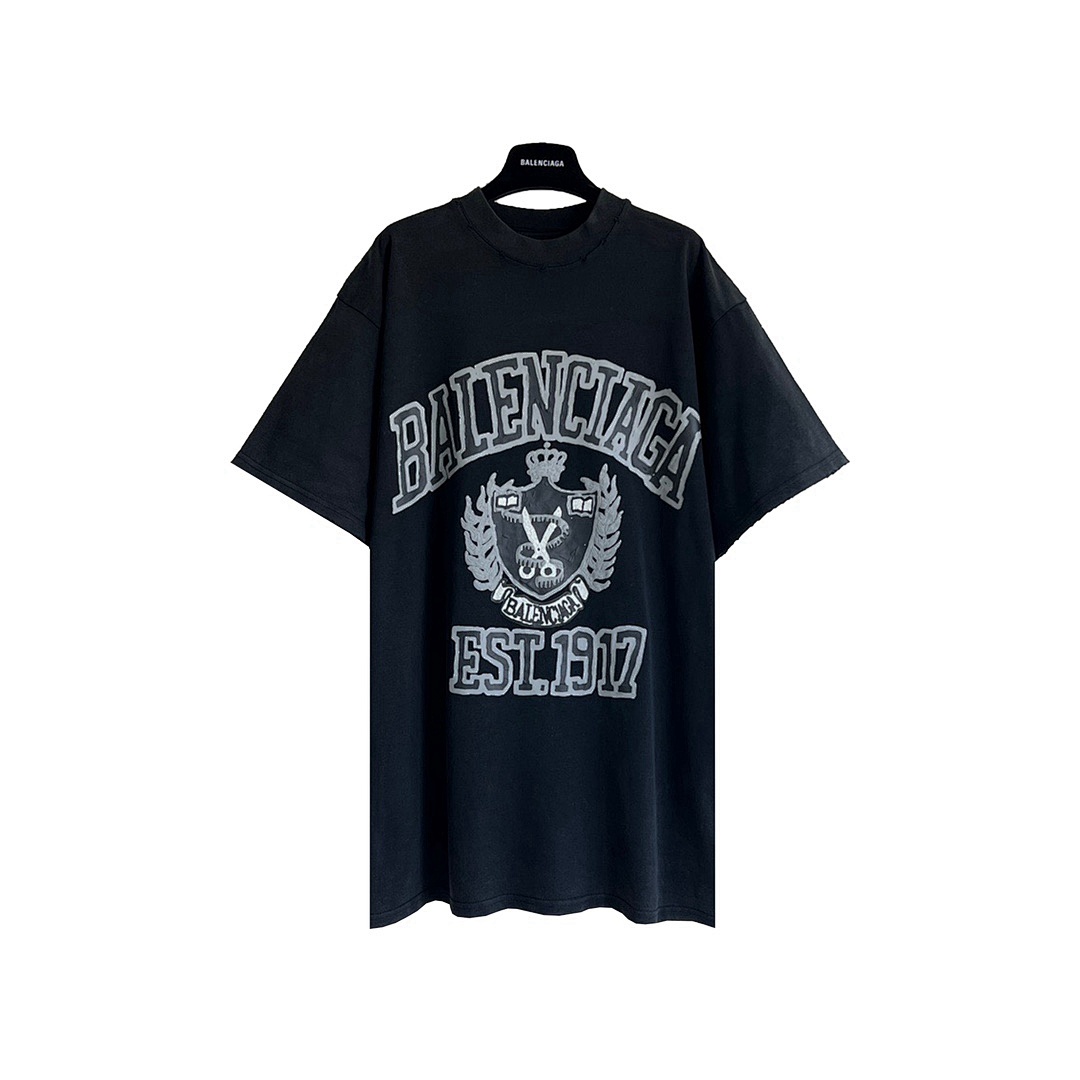 Balenciaga T-Shirt Style 068 detail view 3