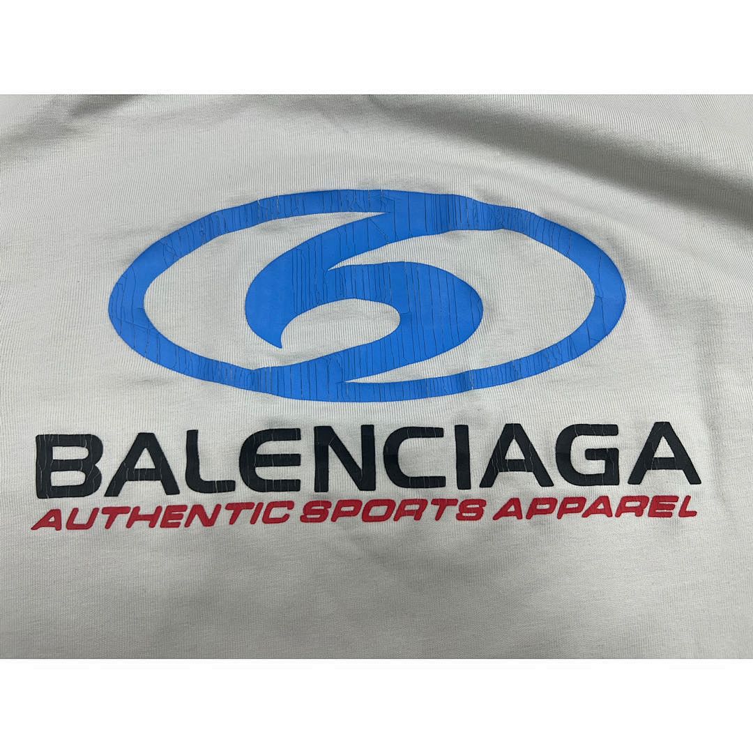 Balenciaga T-Shirt Style 070 detail view 1