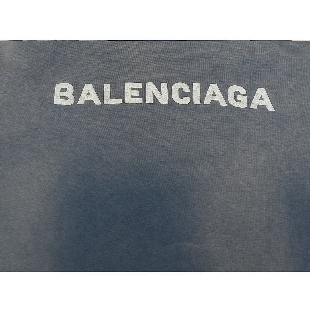 Balenciaga T-Shirt Style 071 detail view 1