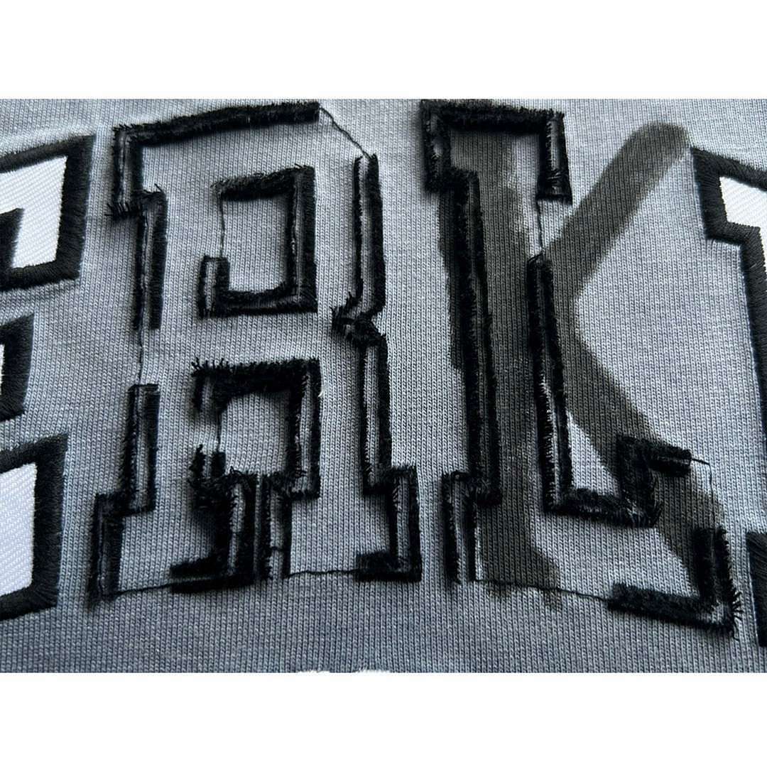 Balenciaga T-Shirt Style 072 detail view 1