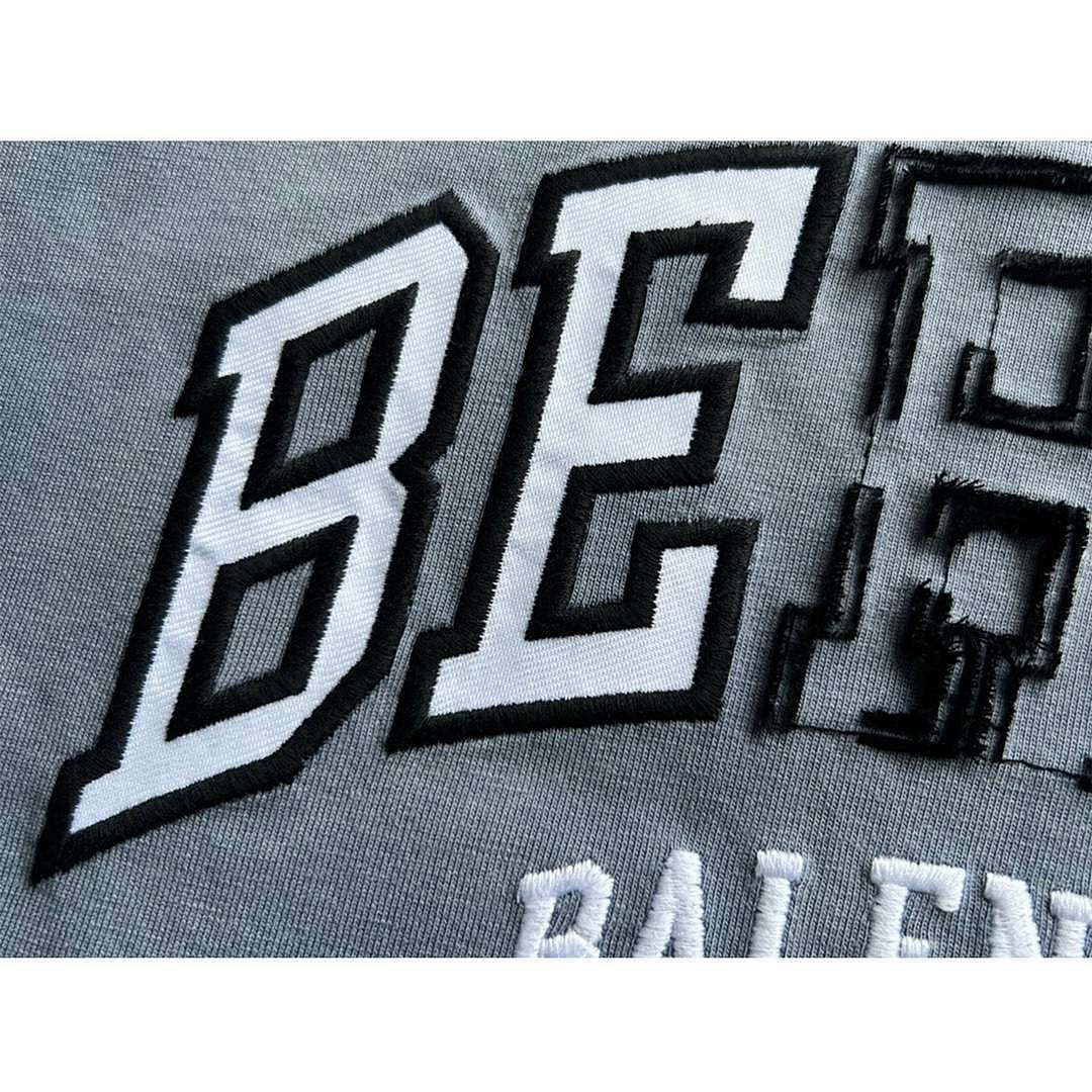 Balenciaga T-Shirt Style 072 detail view 2