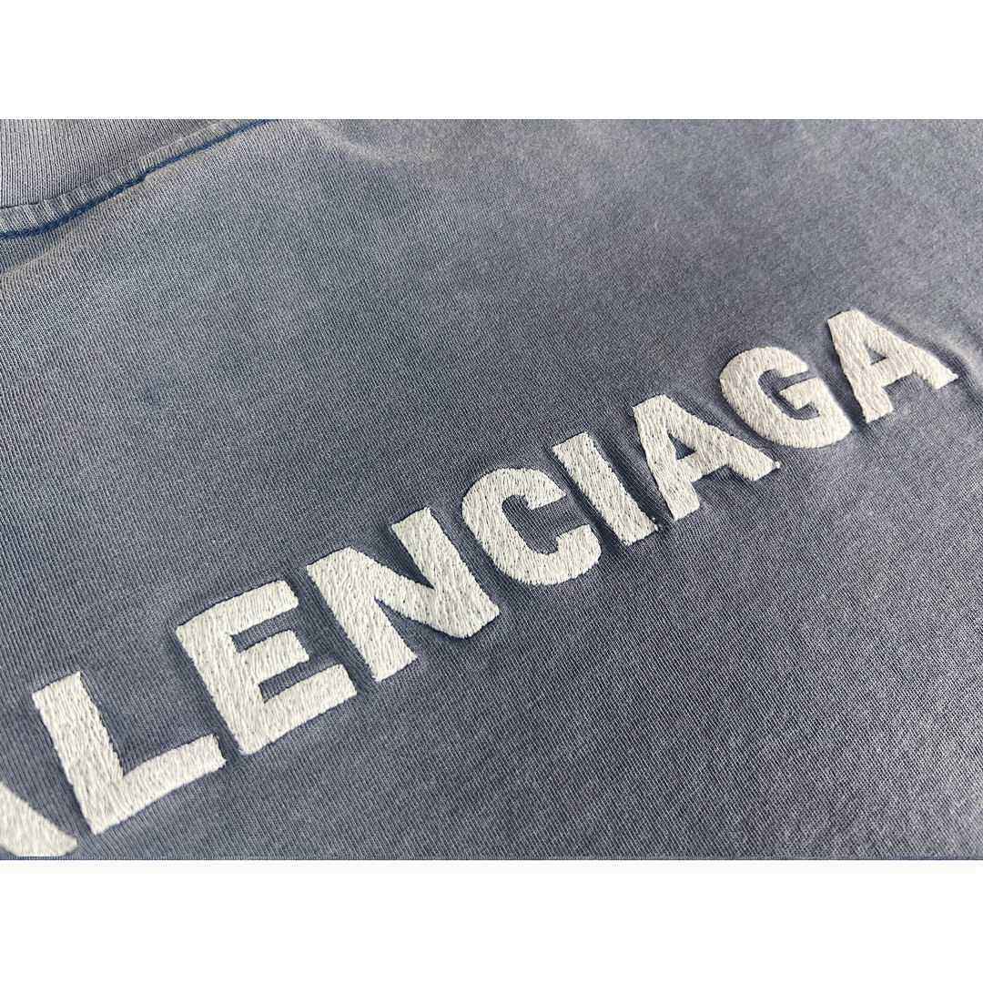 Balenciaga T-Shirt Style 073 detail view 1