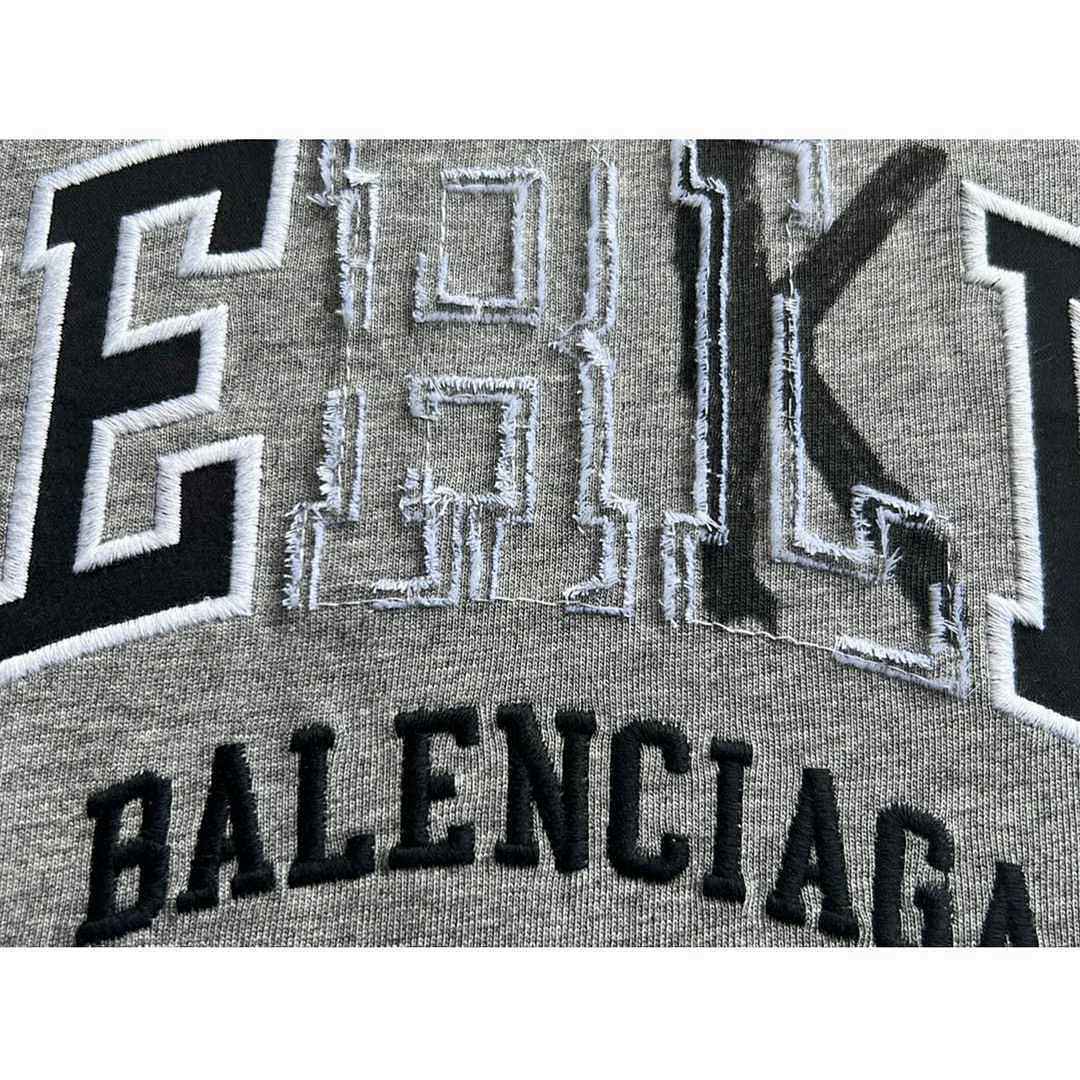 Balenciaga T-Shirt Style 075 detail view 2