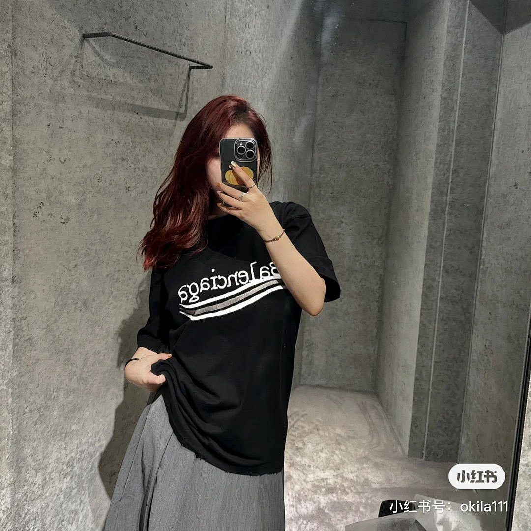 Balenciaga T-Shirt Style 079 main view