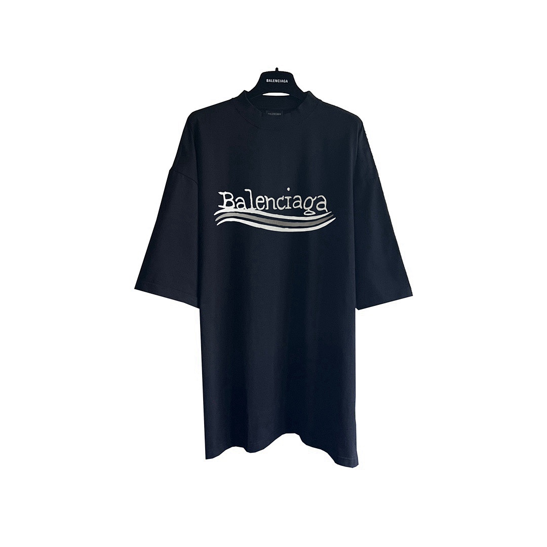 Balenciaga T-Shirt Style 079 detail view 4