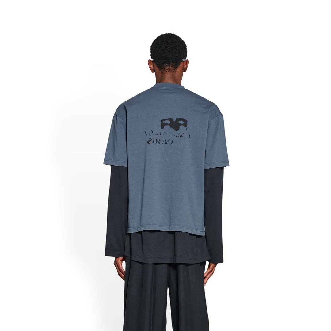 Balenciaga T-Shirt Style 084 detail view 2