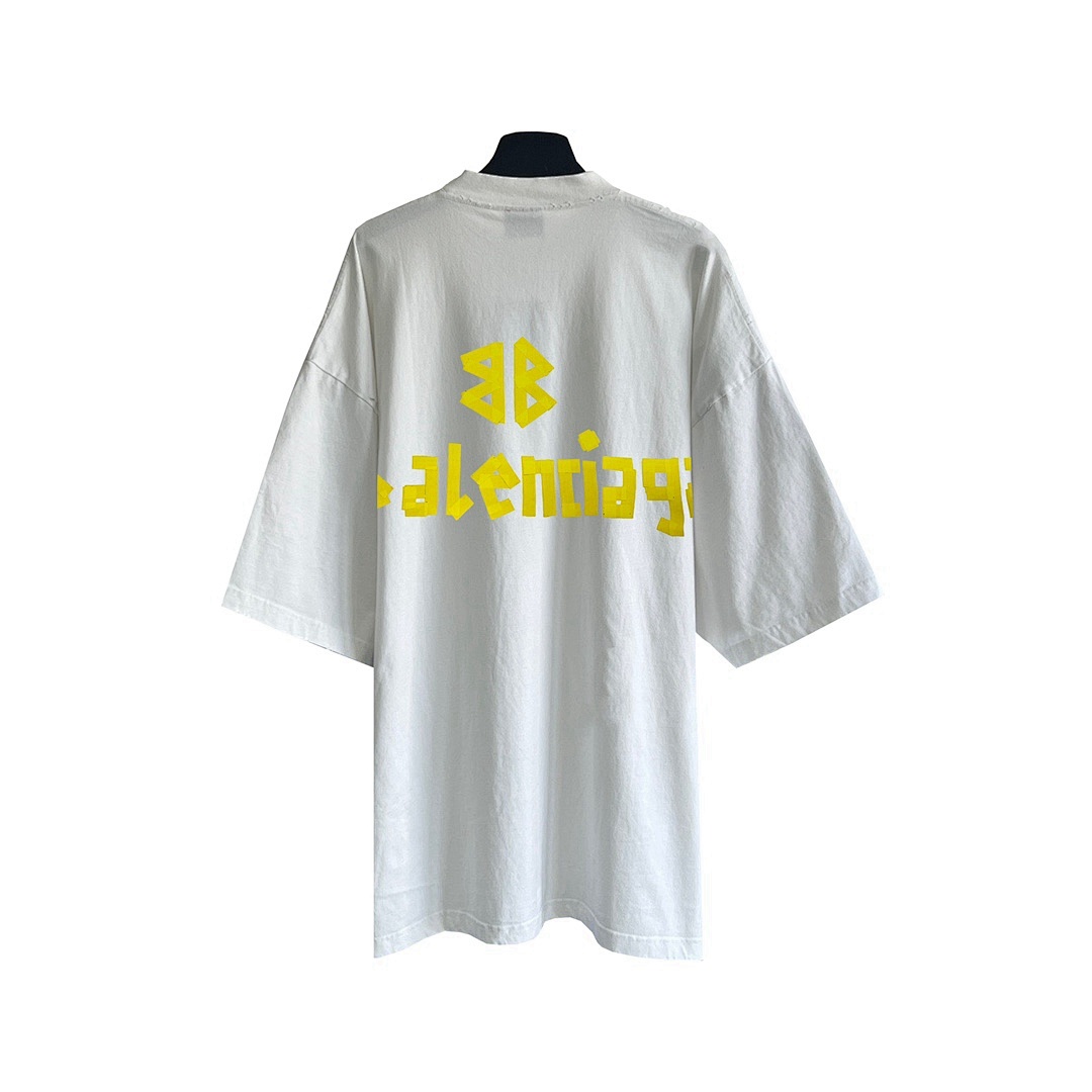 Balenciaga T-Shirt Style 085 detail view 3