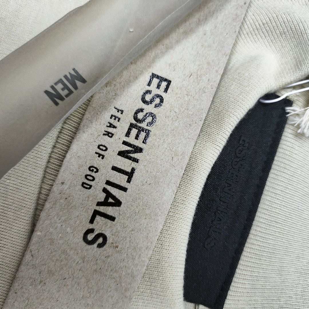 Fear of God T-Shirt Style 009 detail view 1