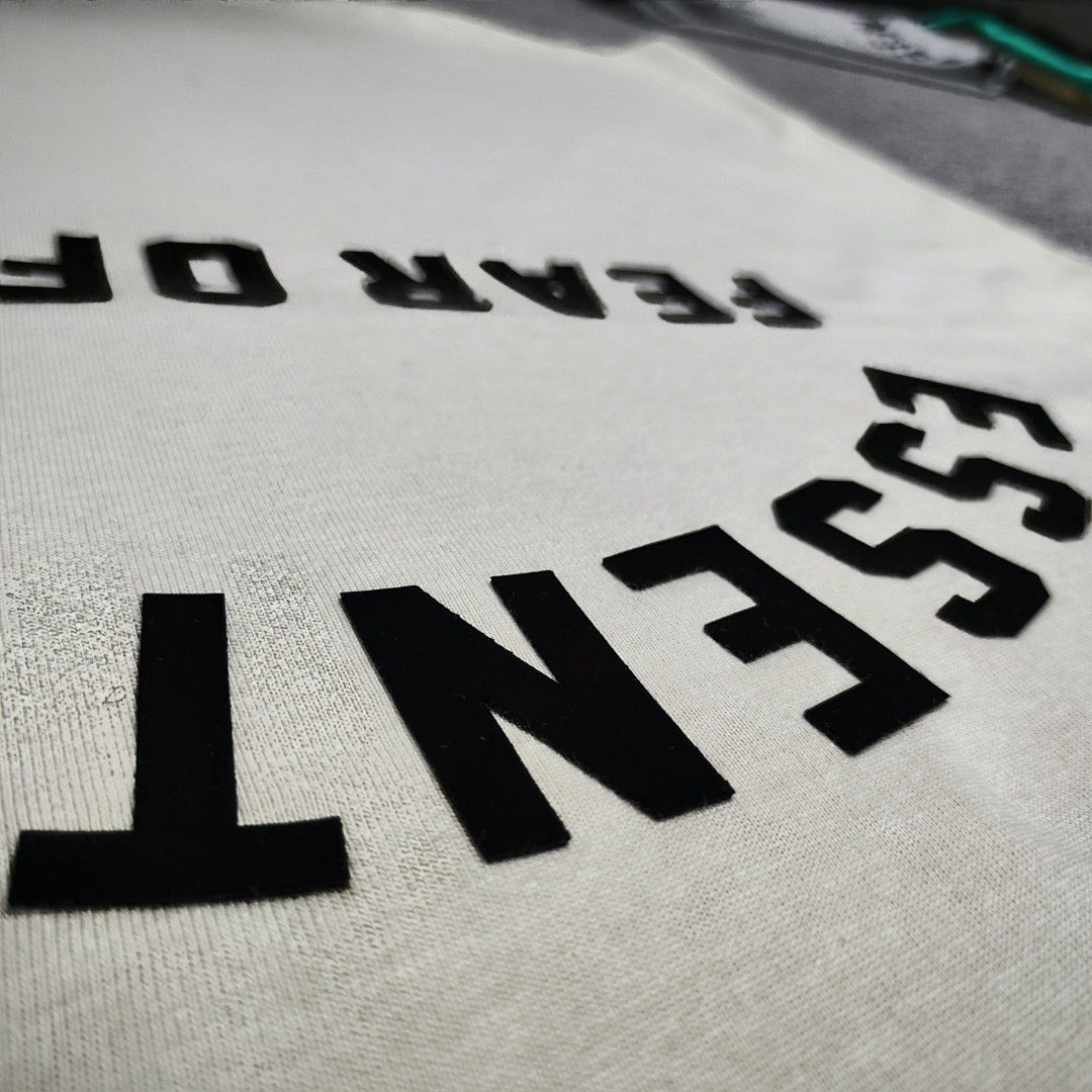Fear of God T-Shirt Style 009 detail view 5
