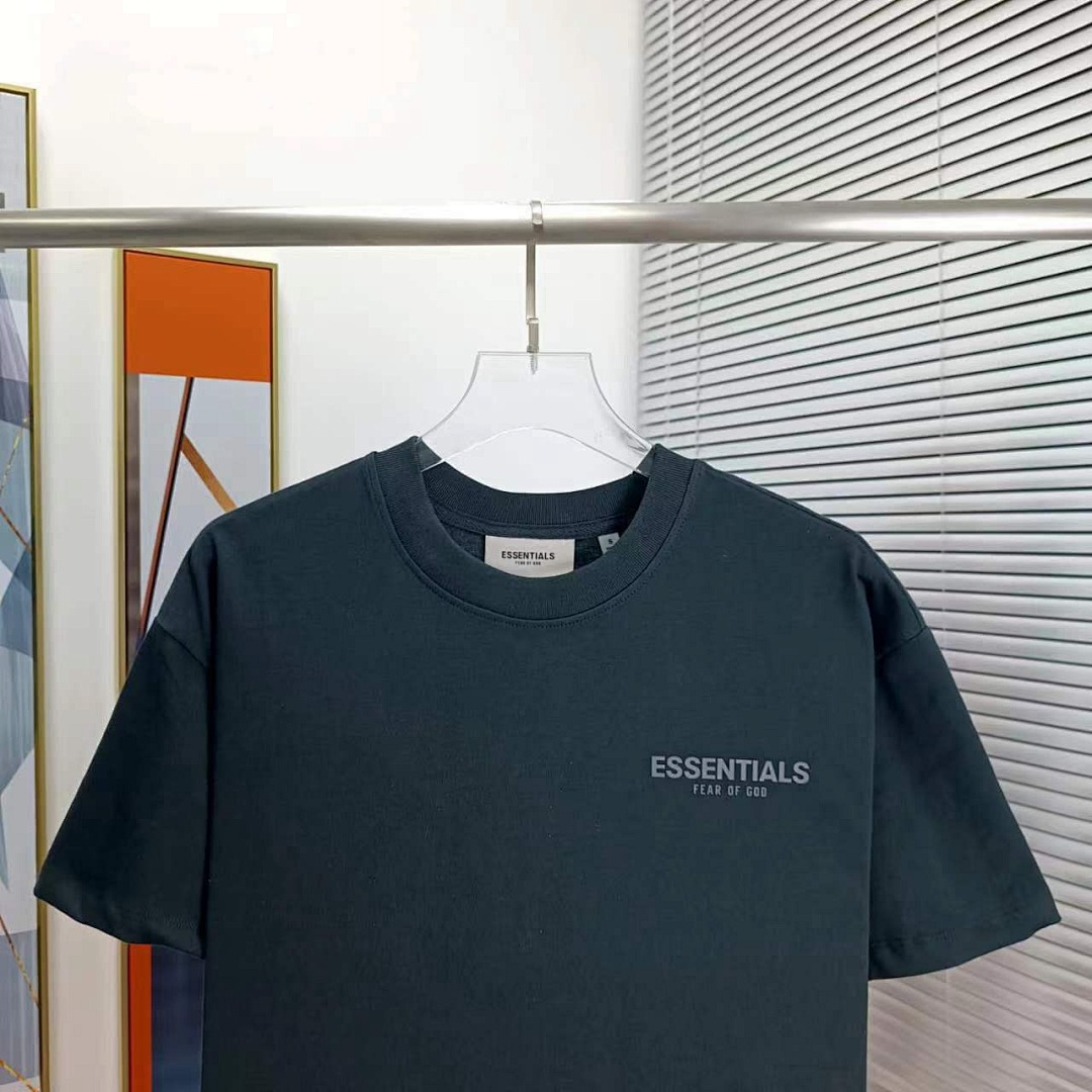 Fear of God T-Shirt Style 010 detail view 1