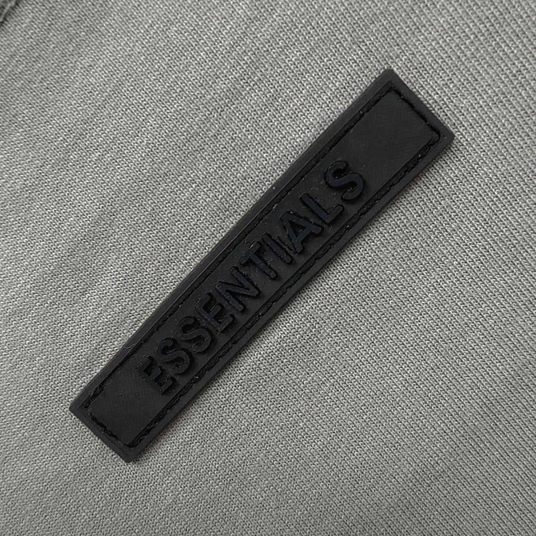 Fear of God T-Shirt Style 011 detail view 1