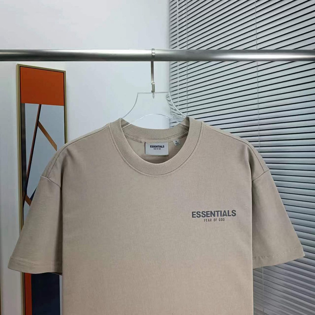 Fear of God T-Shirt Style 011 detail view 3