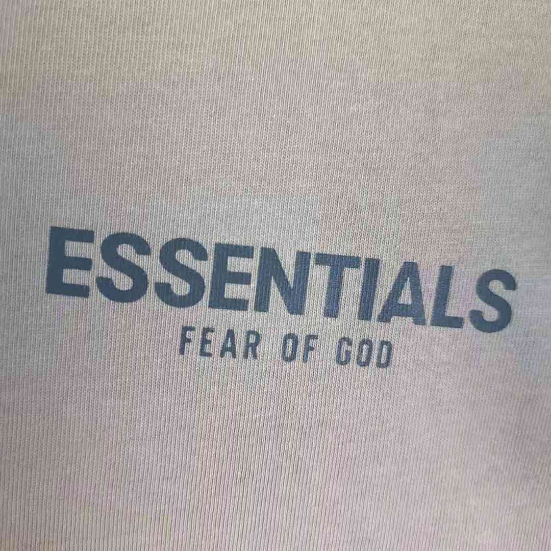 Fear of God T-Shirt Style 011 detail view 5