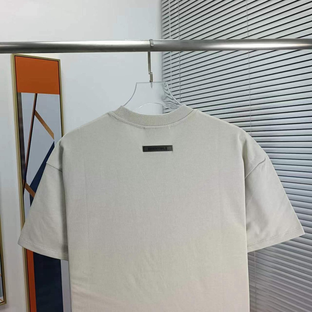 Fear of God T-Shirt Style 013 detail view 1