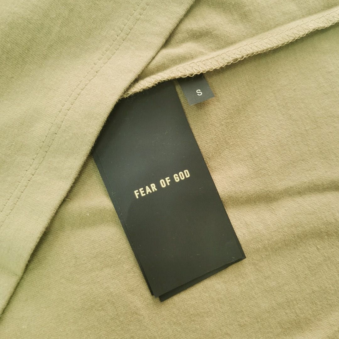 Fear of God T-Shirt Style 016 detail view 1