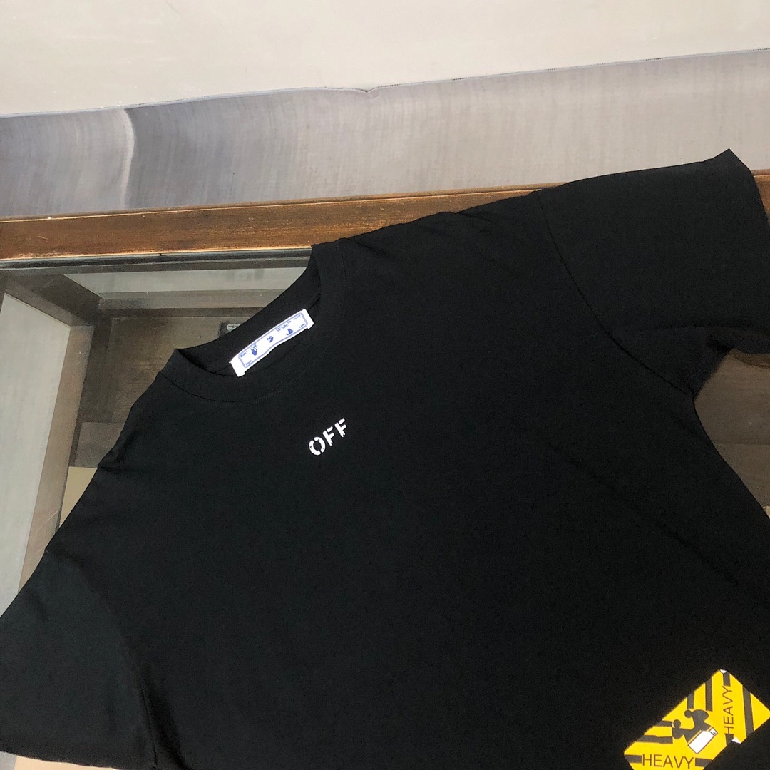 Off-White T-Shirt Style 006 detail view 5