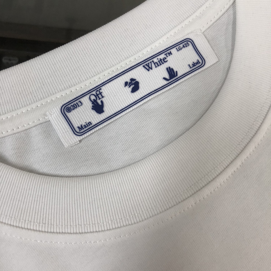Off-White T-Shirt Style 009 detail view 2