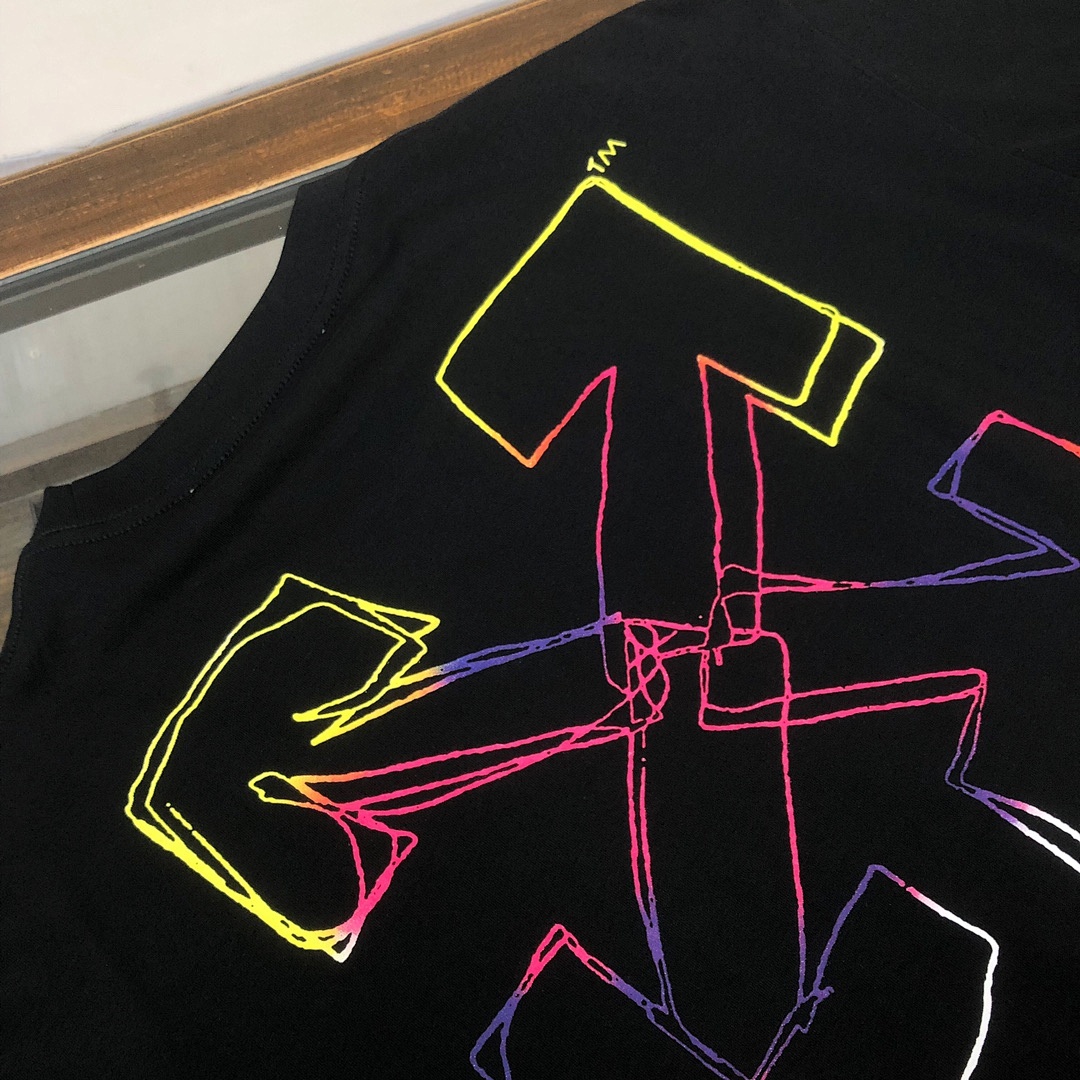 Off-White T-Shirt Style 010 detail view 2