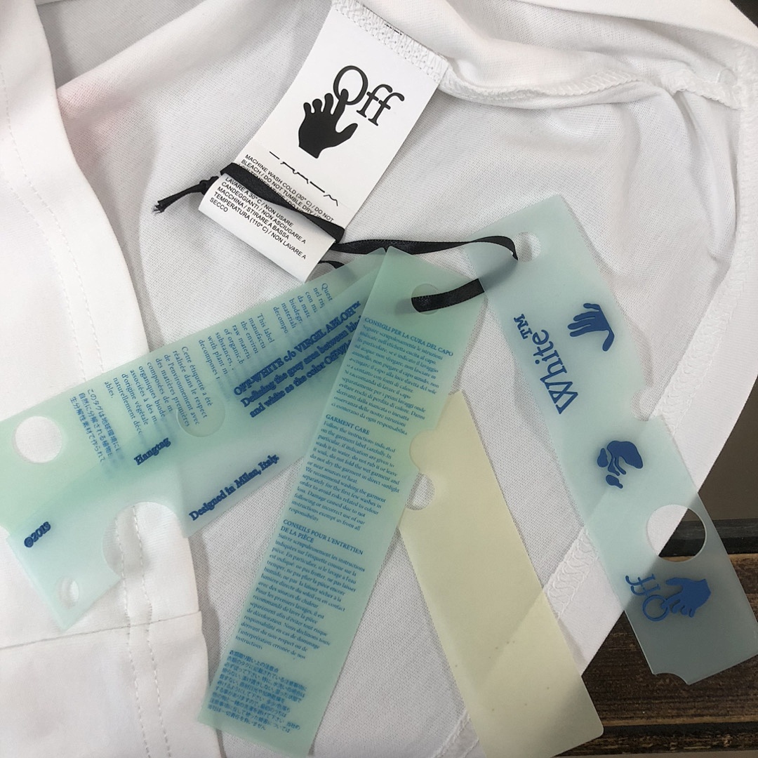 Off-White T-Shirt Style 013 detail view 1