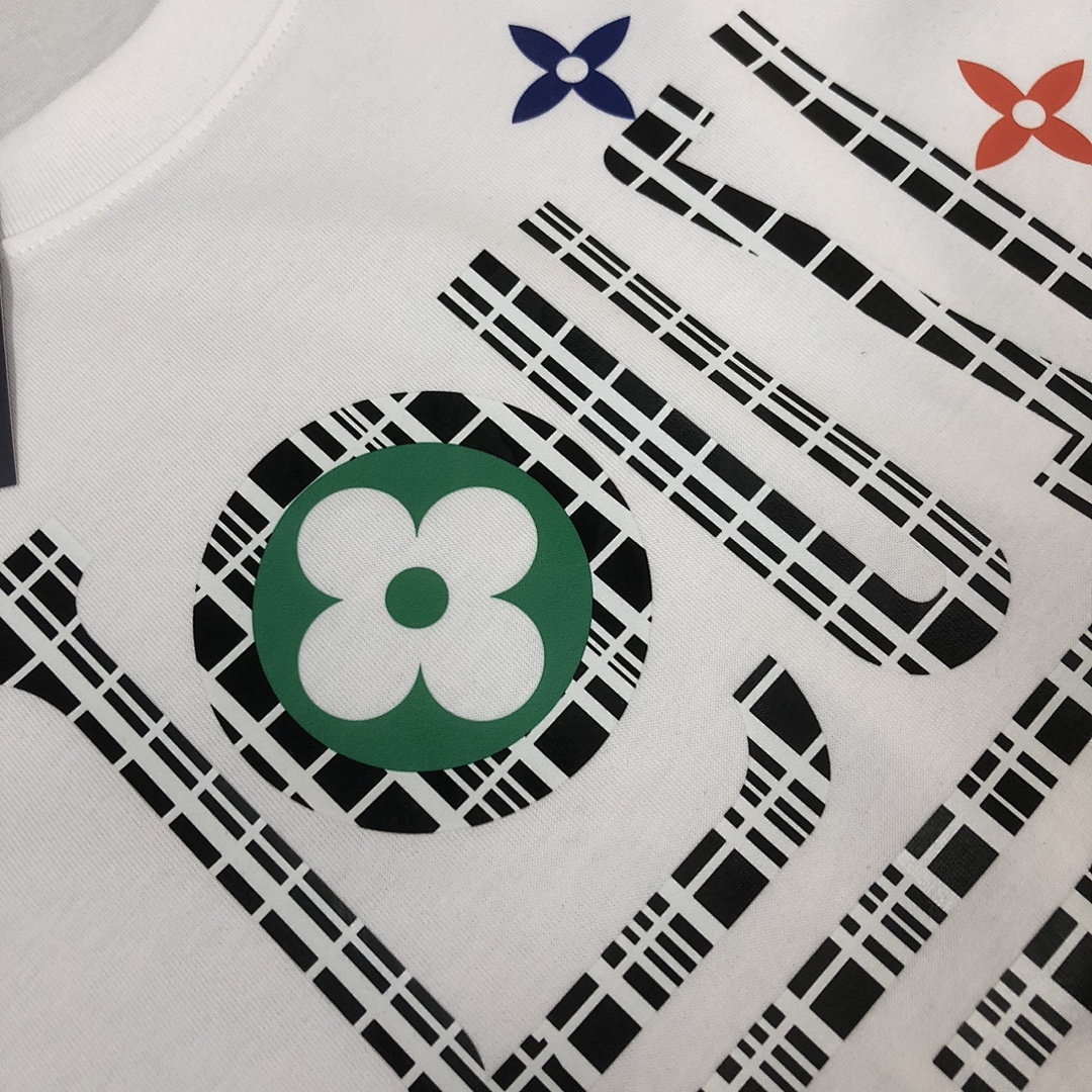 Louis Vuitton T-Shirt Style 005 detail view 1