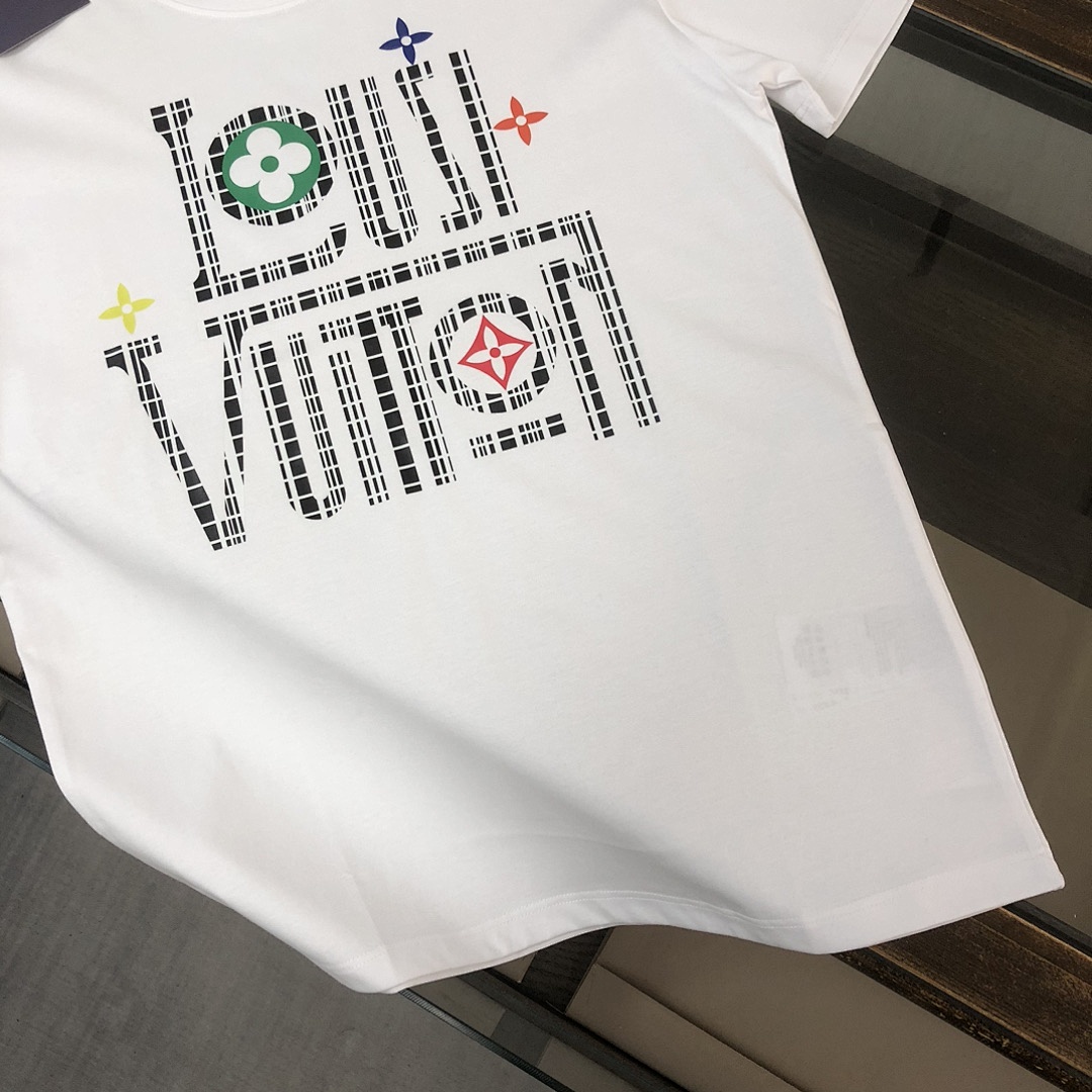 Louis Vuitton T-Shirt Style 005 detail view 4
