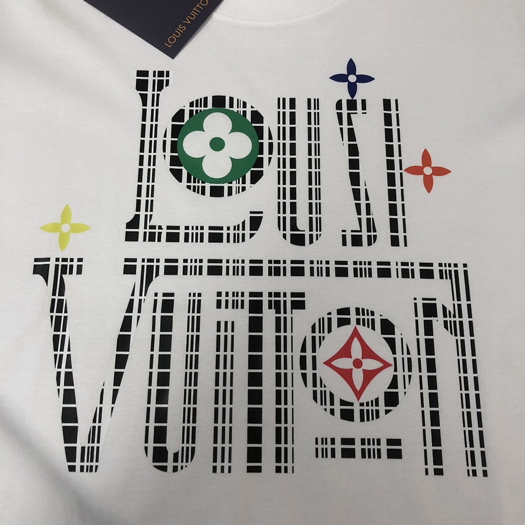 Louis Vuitton T-Shirt Style 005 detail view 5