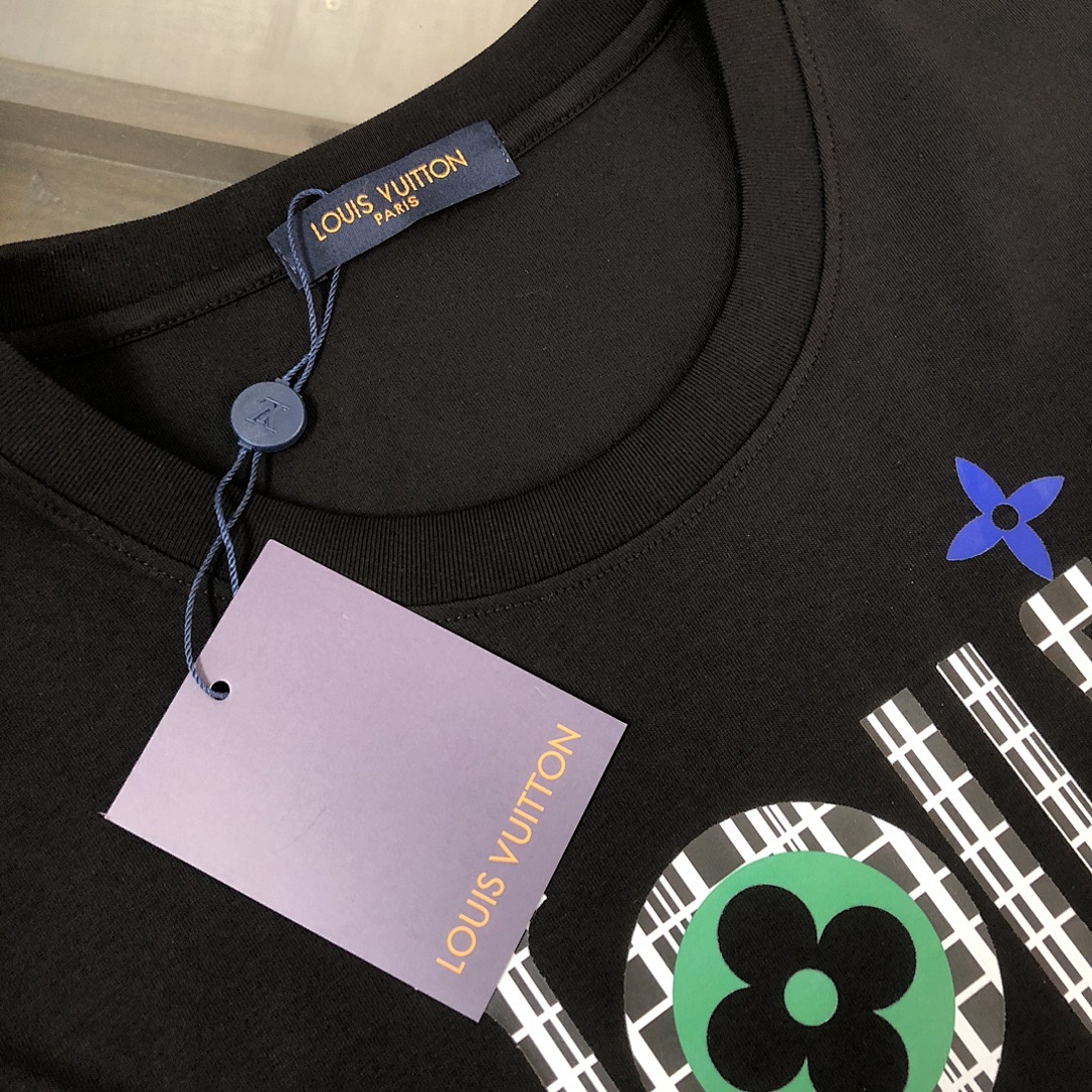 Louis Vuitton T-Shirt Style 006 detail view 3