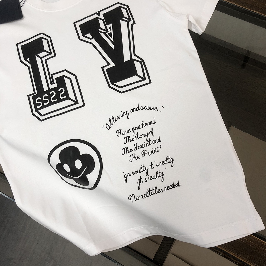 Louis Vuitton T-Shirt Style 007 detail view 1