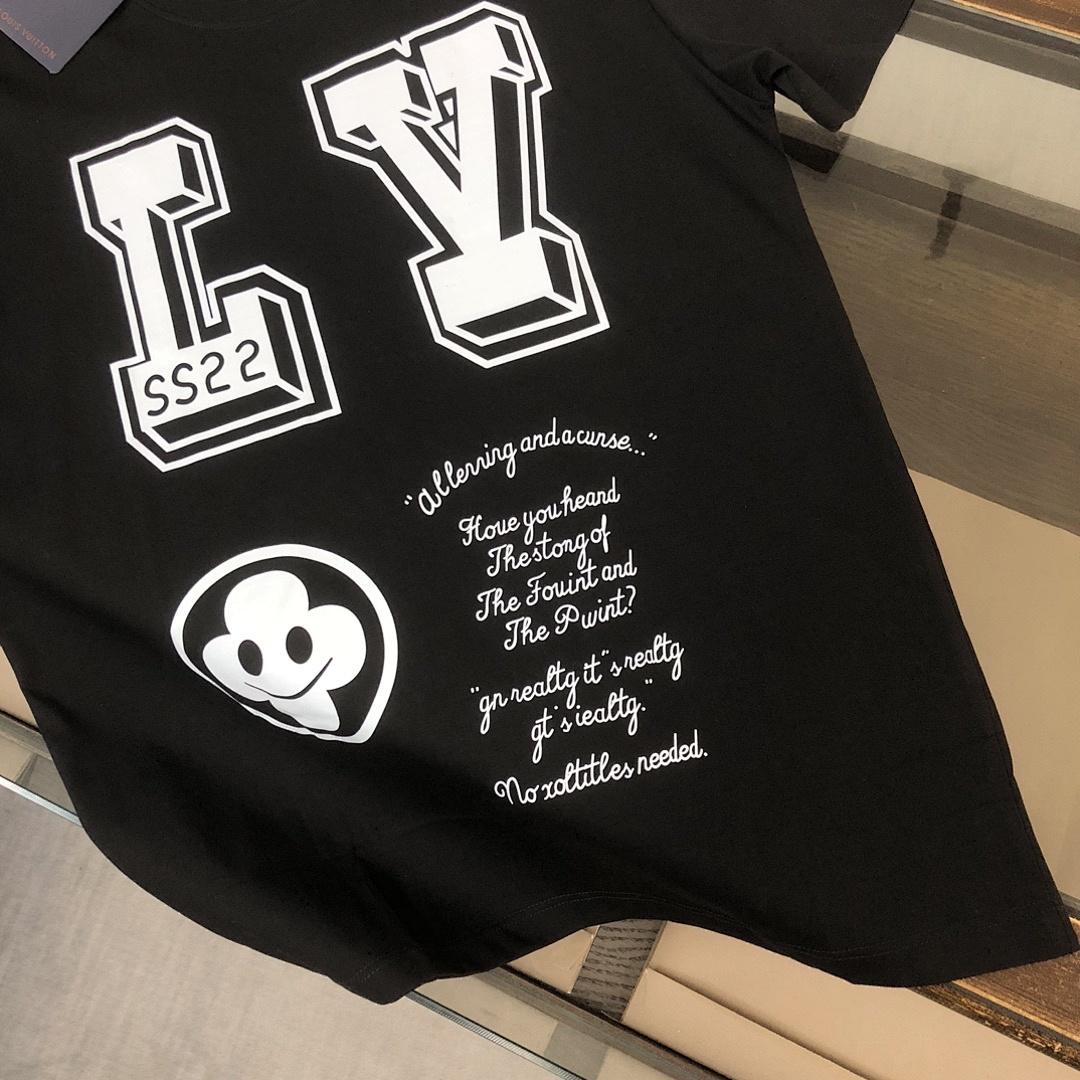 Louis Vuitton T-Shirt Style 008 detail view 5