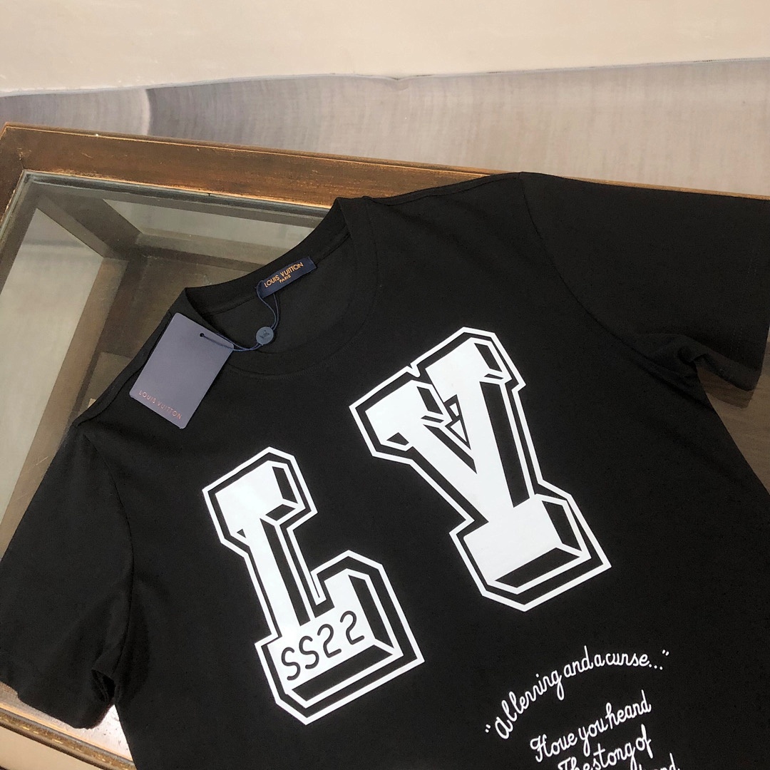 Louis Vuitton T-Shirt Style 008 detail view 7