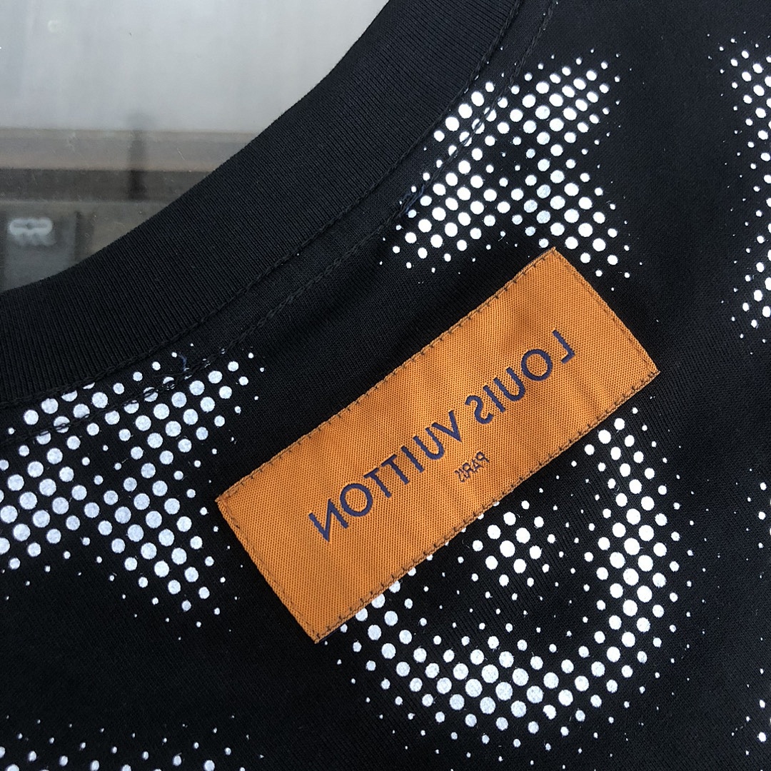 Louis Vuitton T-Shirt Style 010 main view