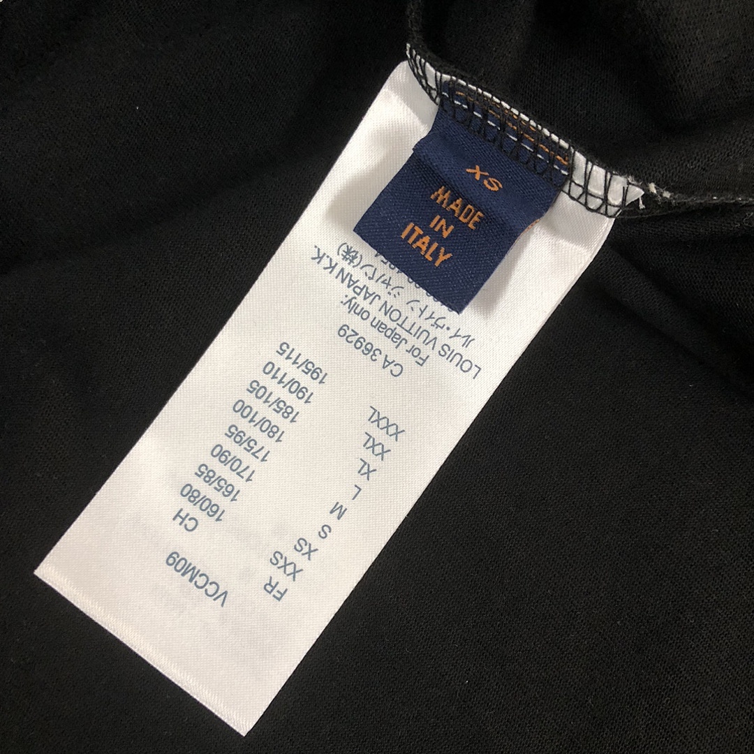 Louis Vuitton T-Shirt Style 010 detail view 2