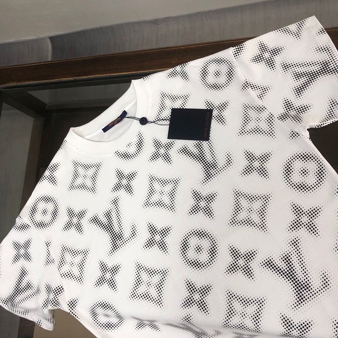 Louis Vuitton T-Shirt Style 011 detail view 4