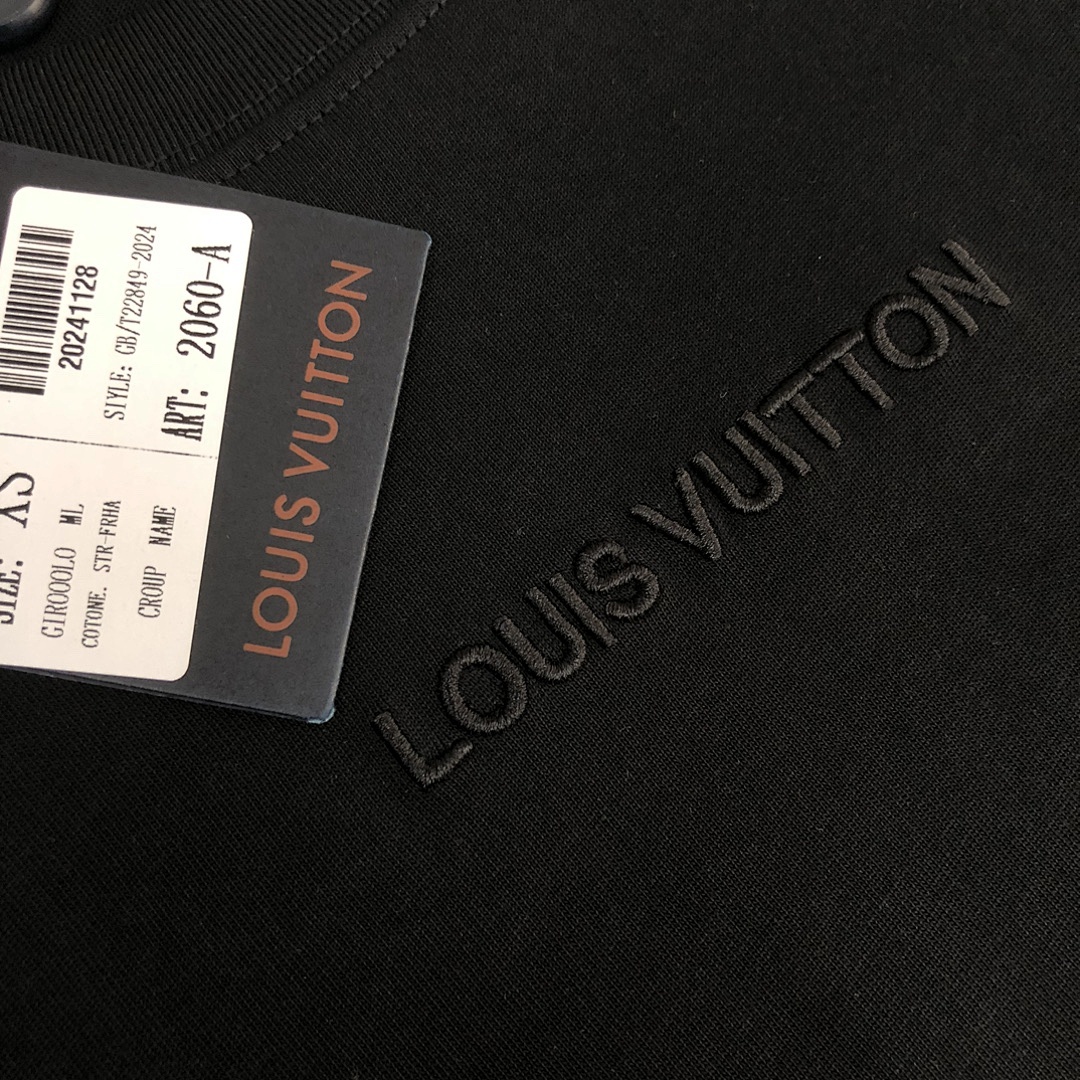 Louis Vuitton T-Shirt Style 013 detail view 2