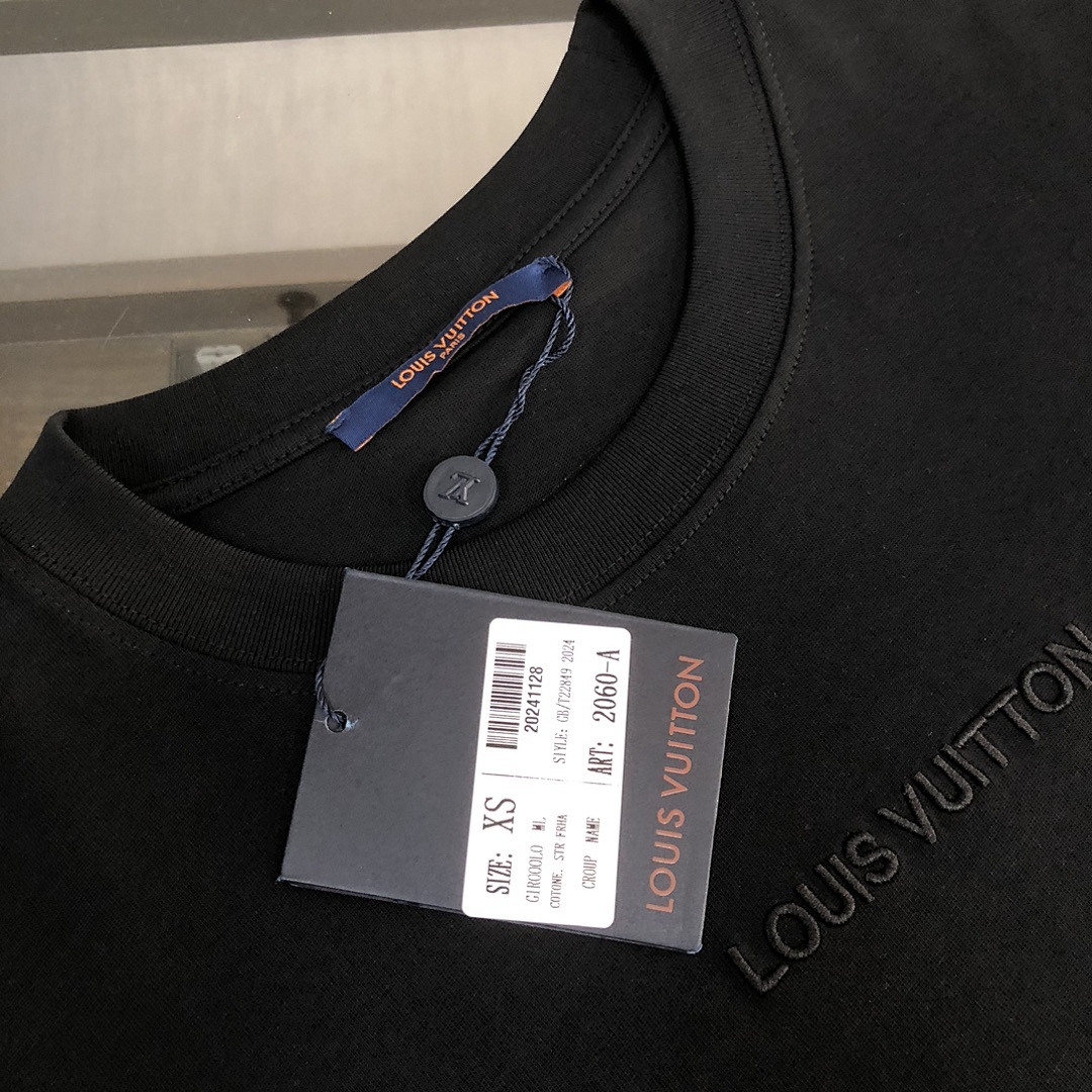 Louis Vuitton T-Shirt Style 013 detail view 3