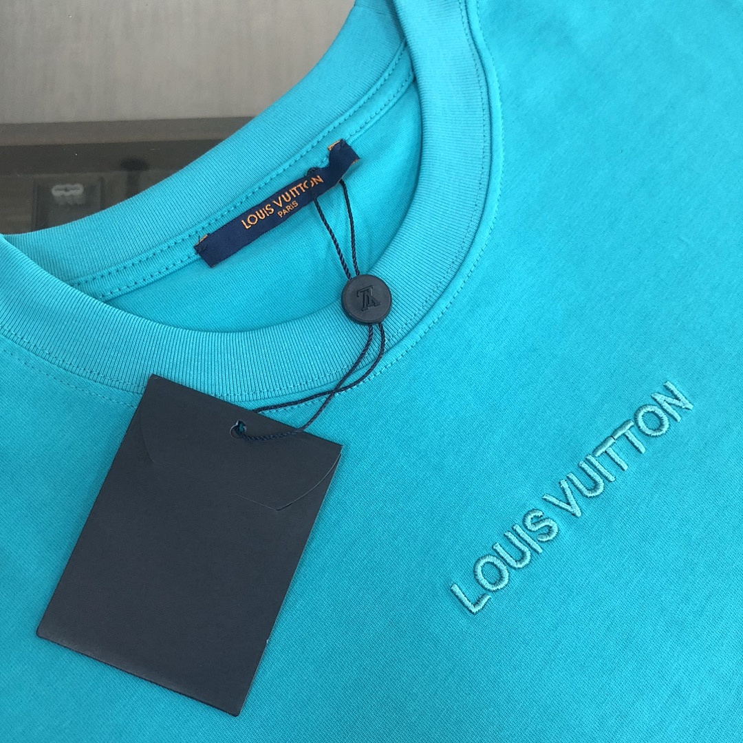 Louis Vuitton T-Shirt Style 015 detail view 4