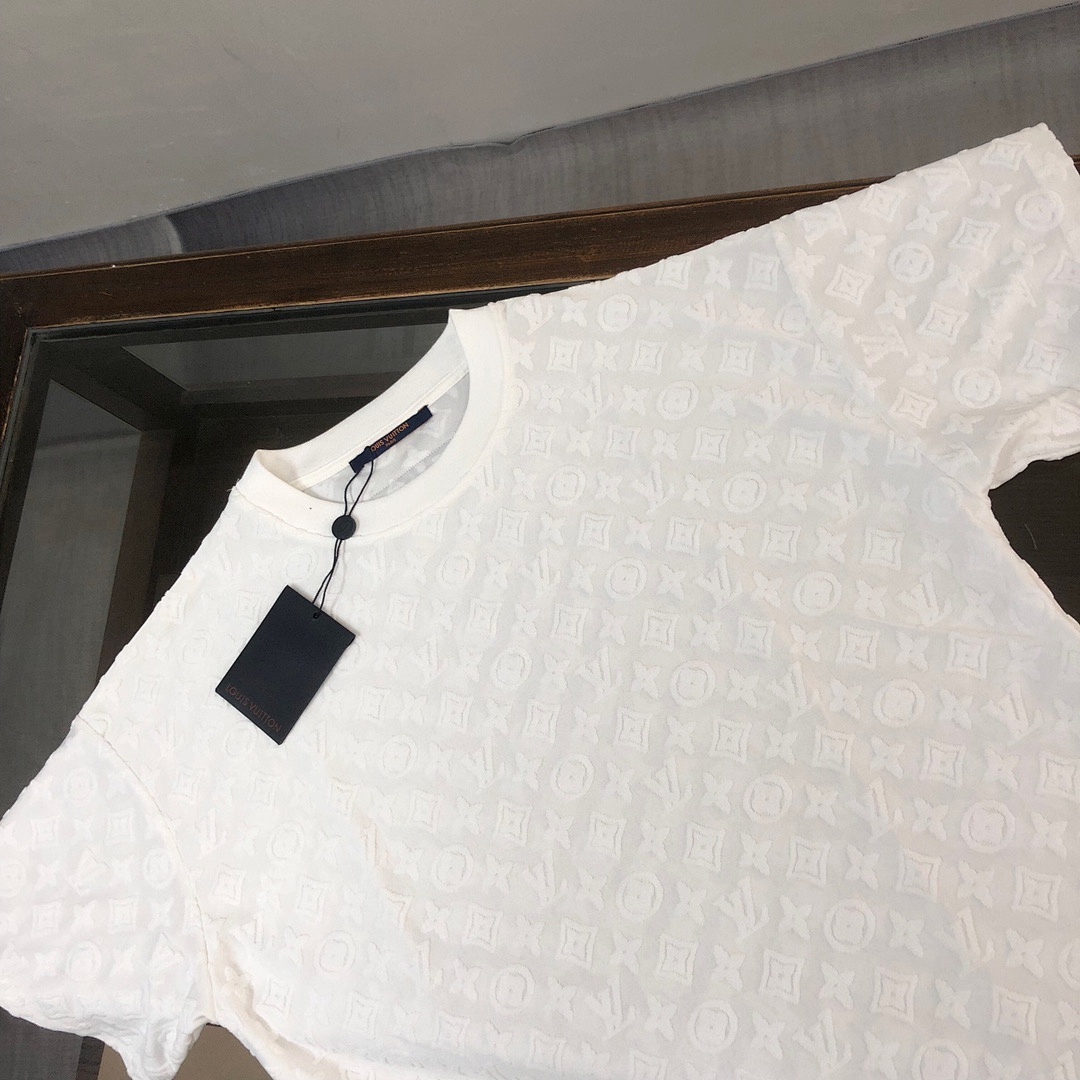 Louis Vuitton T-Shirt Style 017 detail view 7