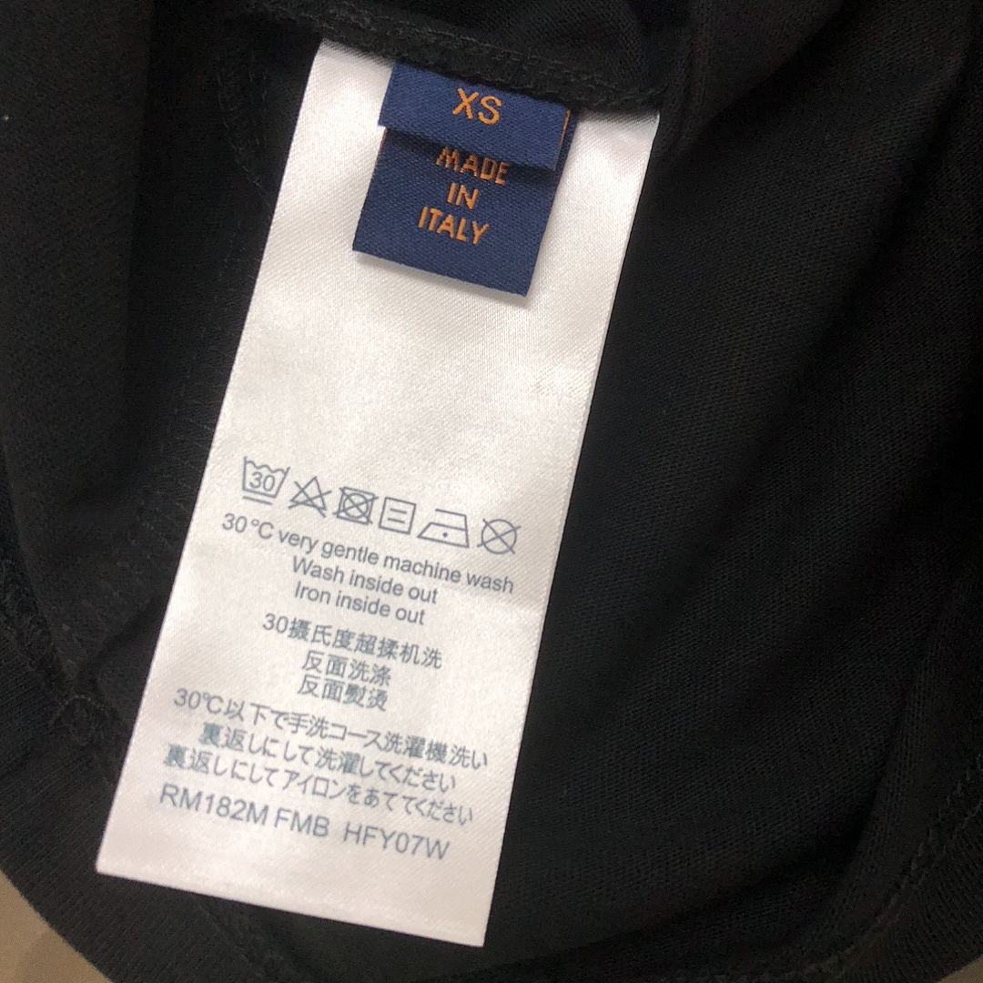 Louis Vuitton T-Shirt Style 020 detail view 1